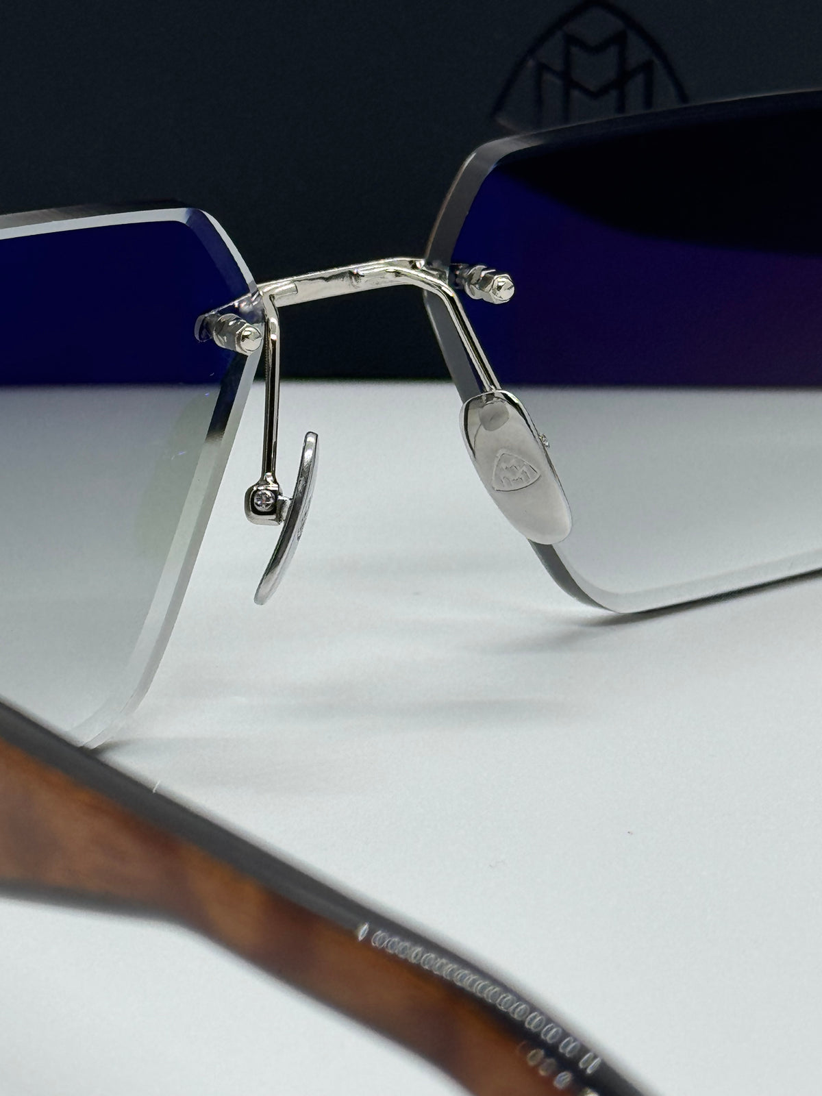 Maybach The Visionist Sun 1 Olive Gradient