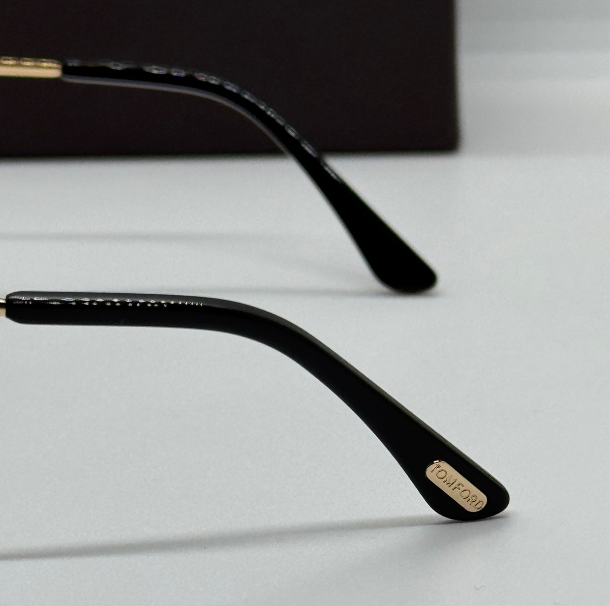 Tom Ford Connor-02 Gold x Gradient
