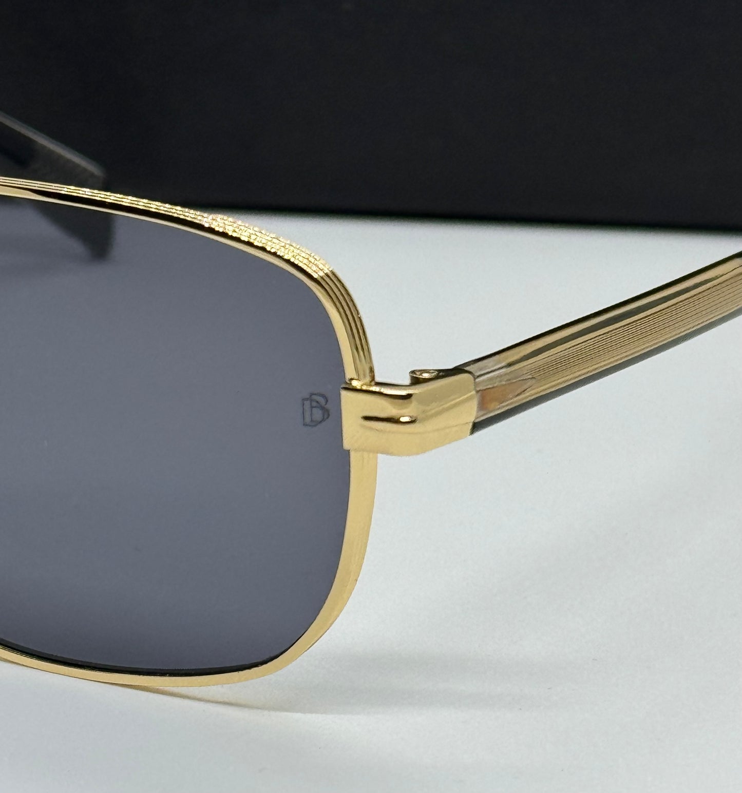 David Beckham DB7121/GBlack x Gold