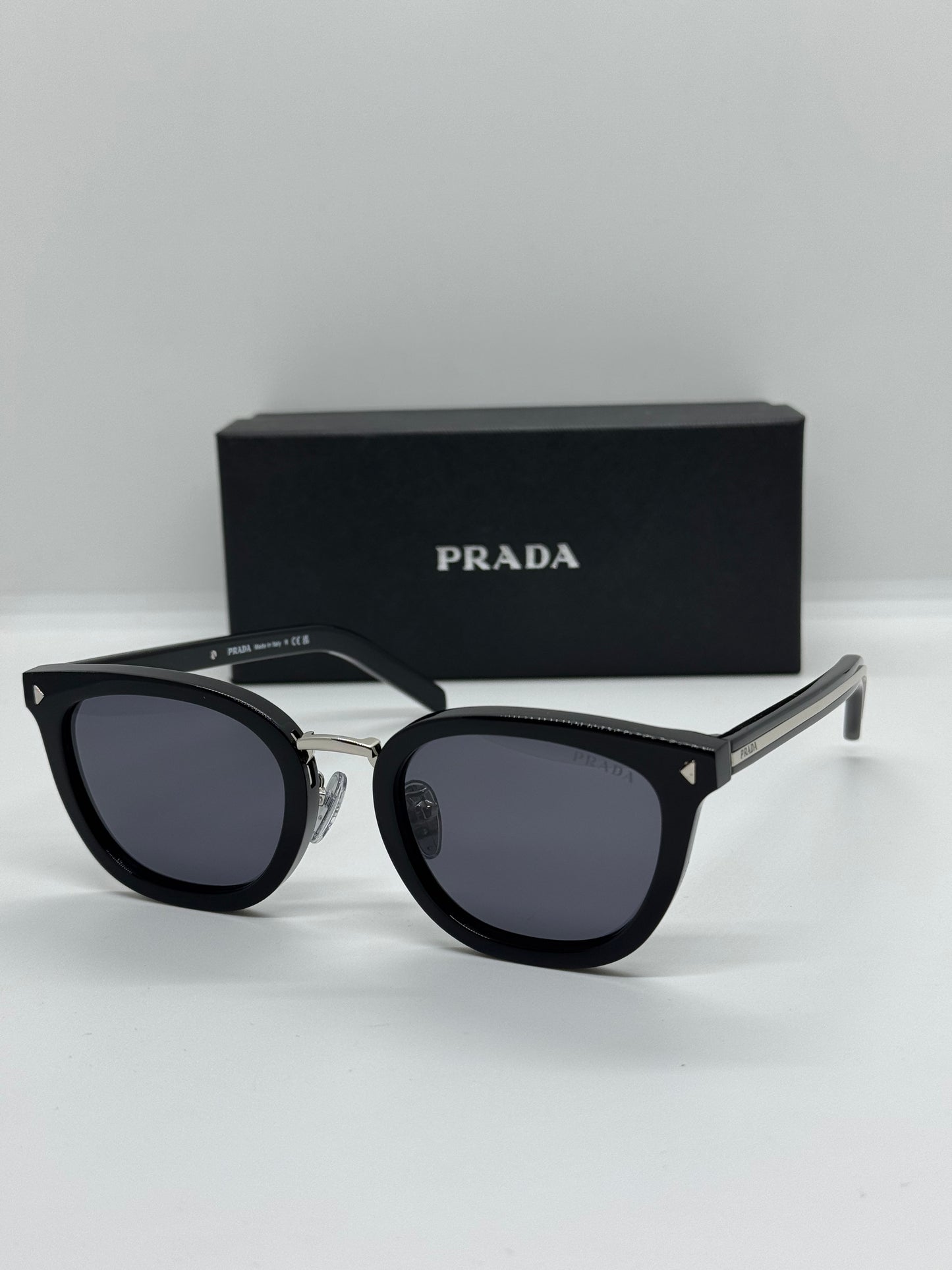 Prada SPRC01 Black x Silver