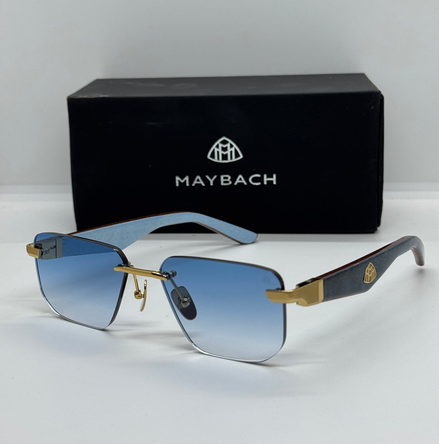 Maybach The Visionist  Gradient Blue Rimless