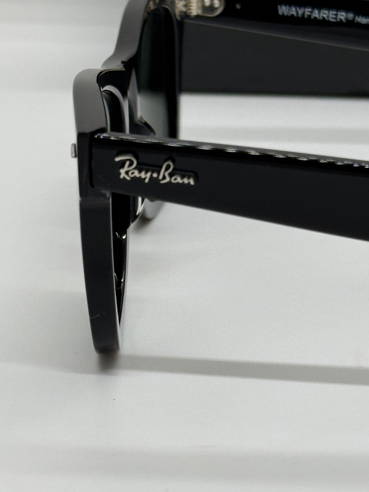 Ray-Ban Wayfarer RB 2140 Black Shade