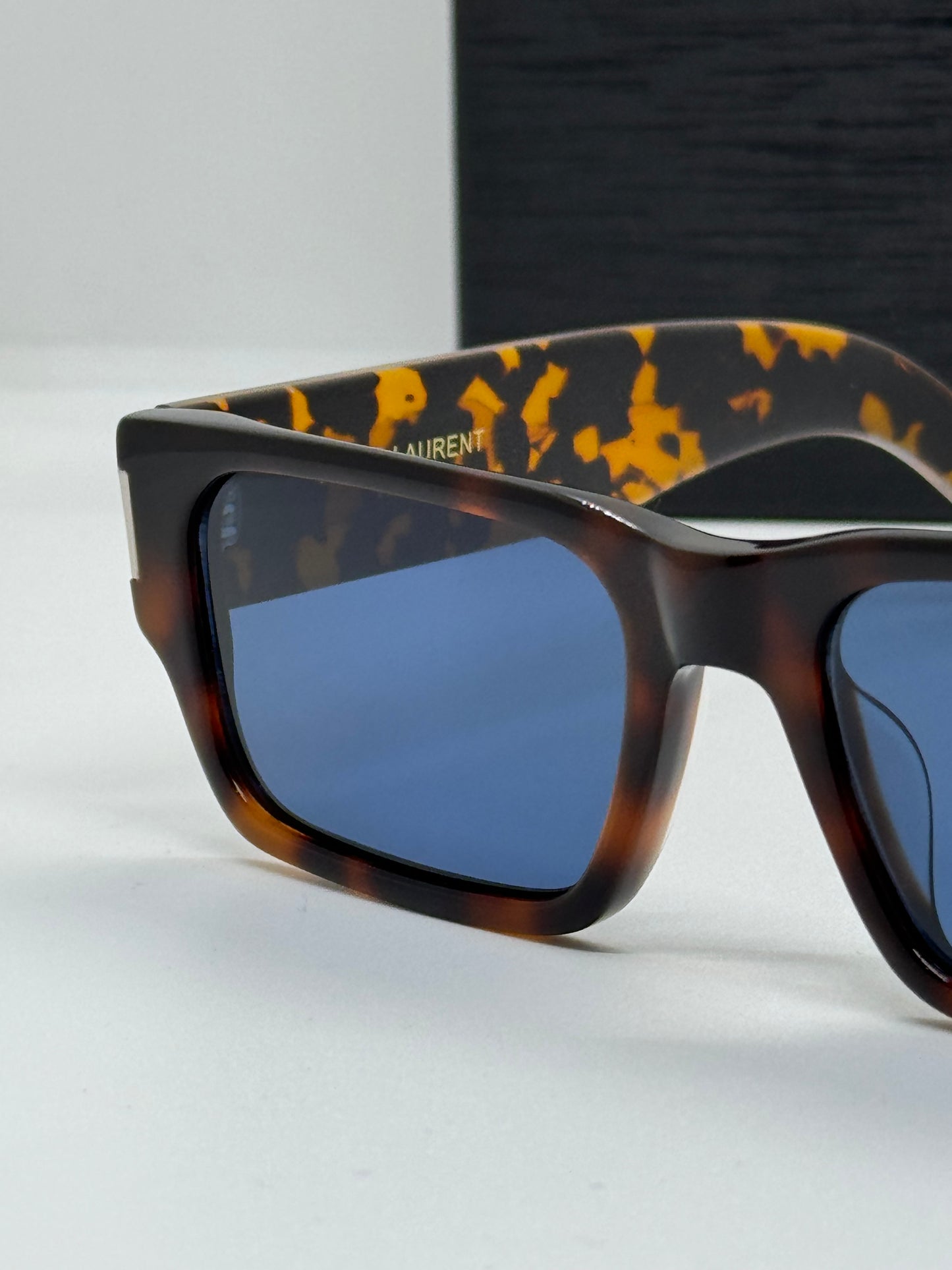 Saint Laurent SL660 Tortoiseshell