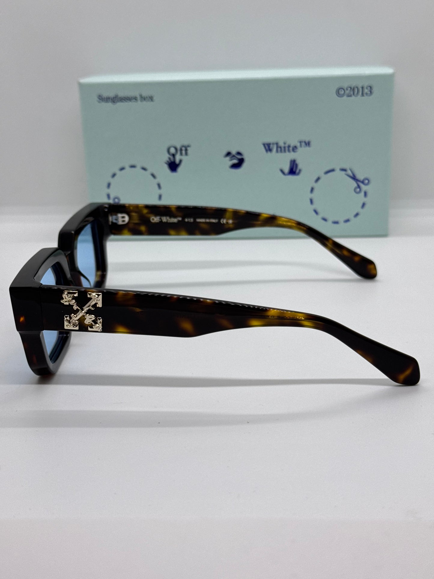 OFF-WHITE Virgil Oeri008 Tortoise Bur