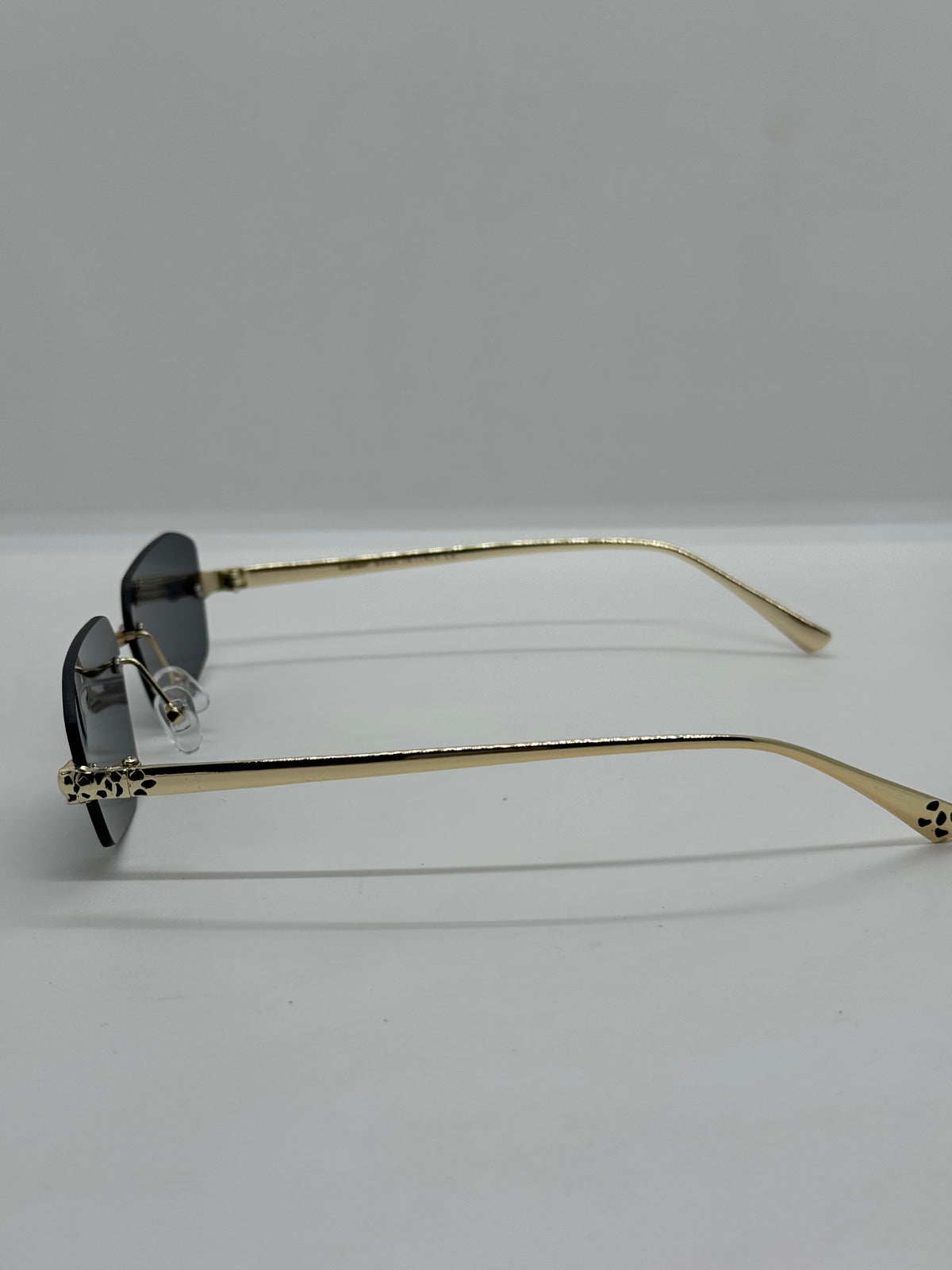 Cartier Panther Rimless
