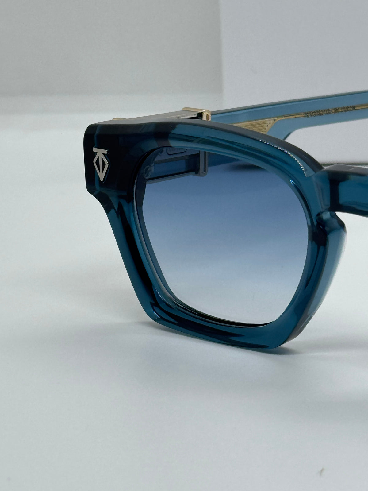 T Henri Gyra Deep Blue Shade