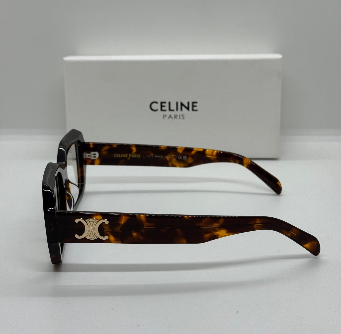Celine Triomphe CL40338U Tortoise
