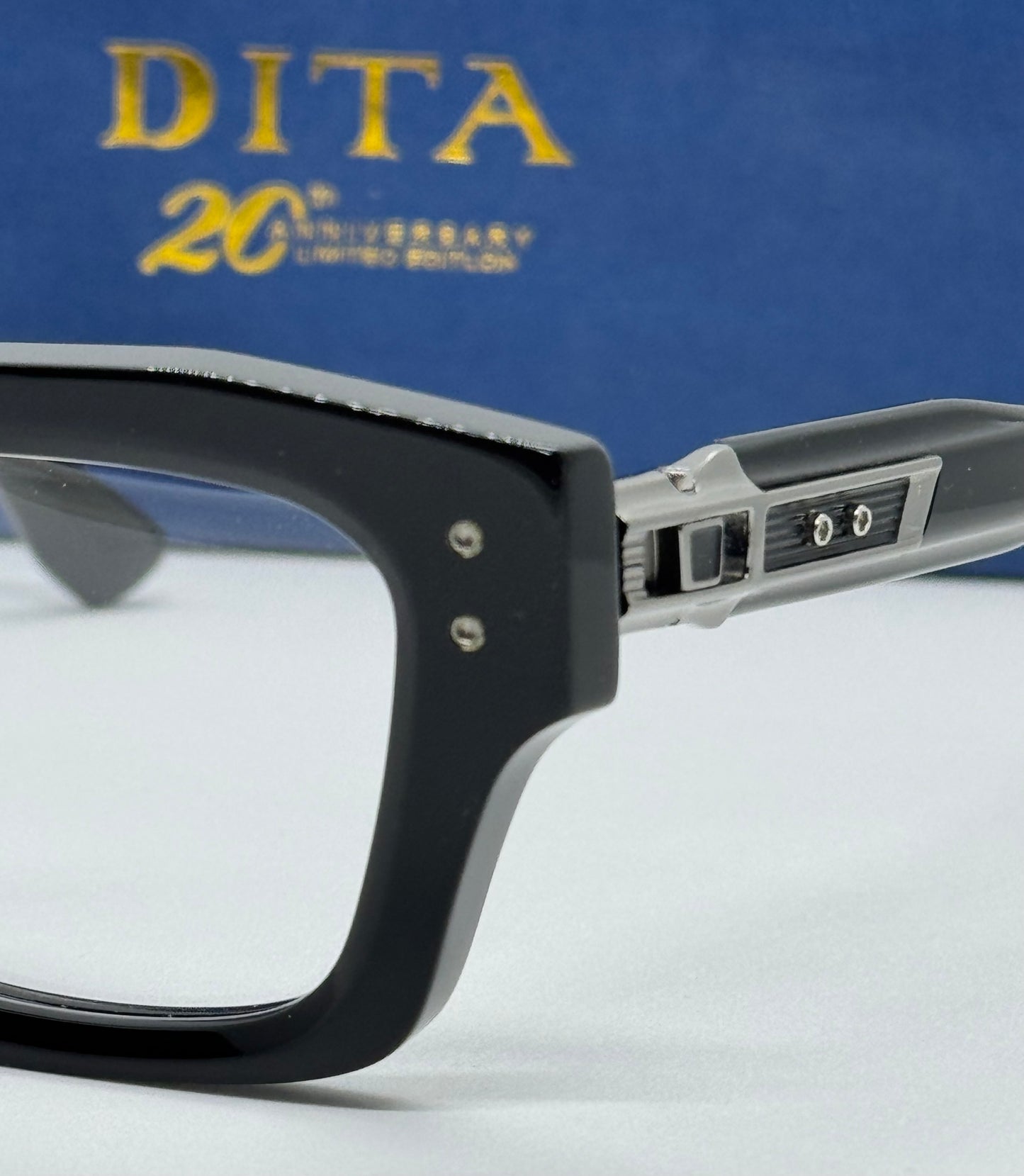 Dita Grandmaster-Eight Black Frame