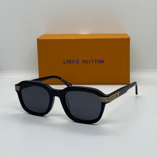 LouisVuitton Slide Black X Gold