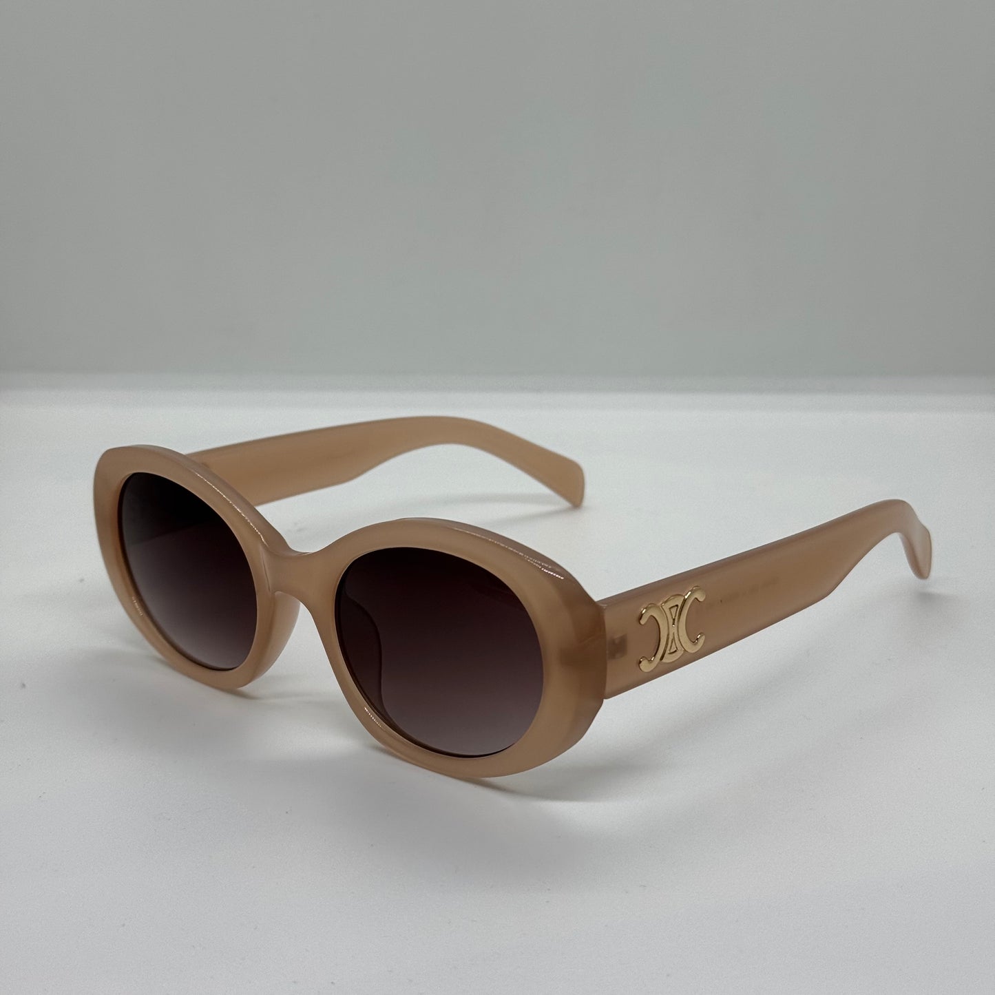 CL Bold Oval Shade