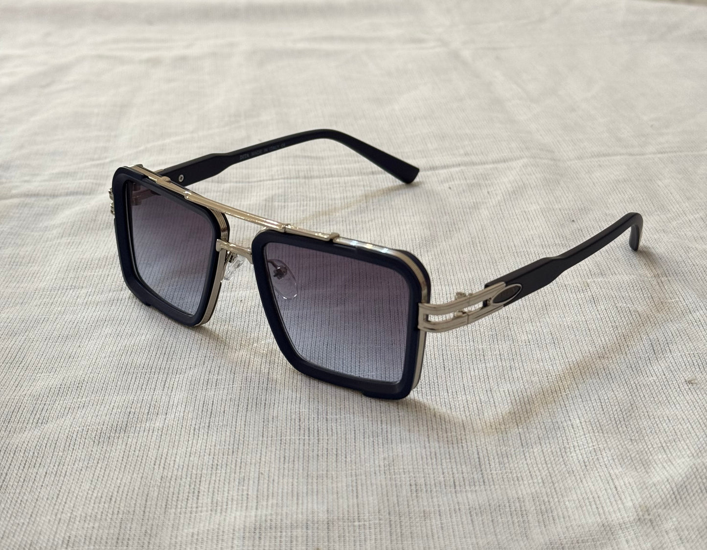 Dita Bold Rectangular