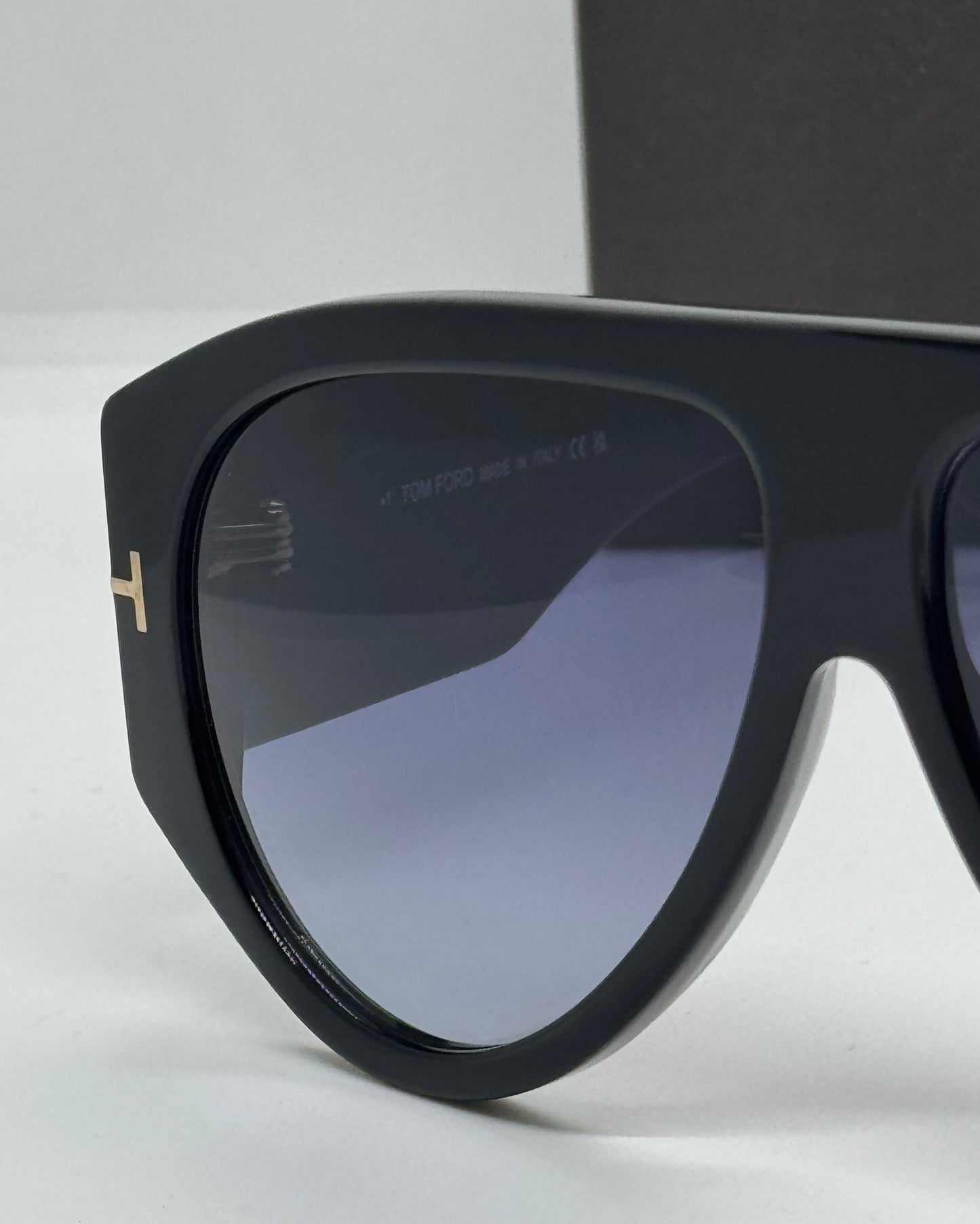 Tom Ford Bronson FT1044 Black