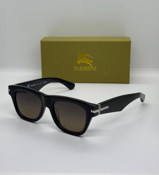 Burberry BE4438U Black