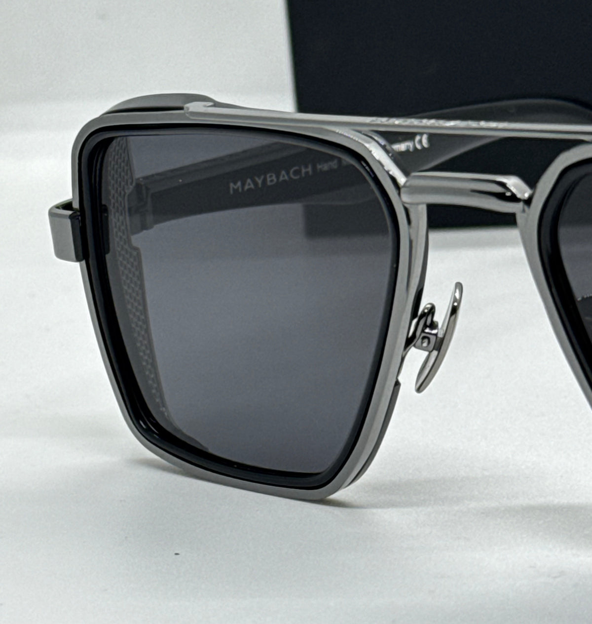Maybach The Sarte 1 Solid Black x Aquamarine