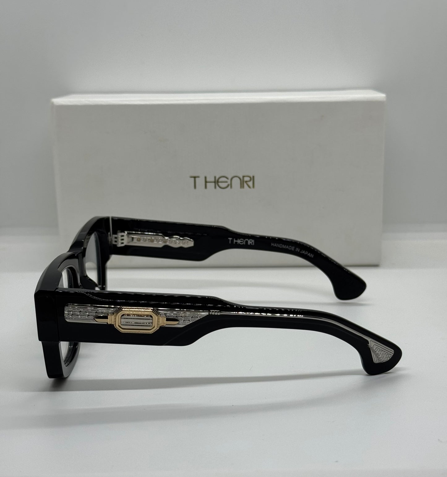 T Henri Dusenberg Black