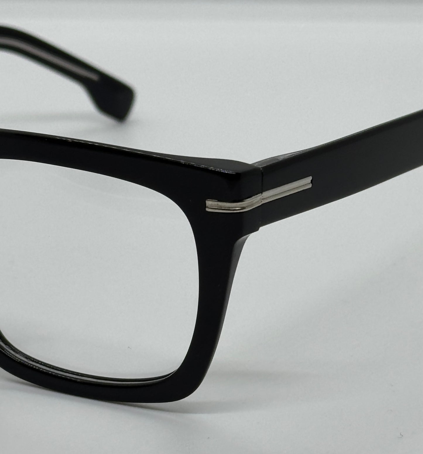 Hugo Boss BO1597 Frame