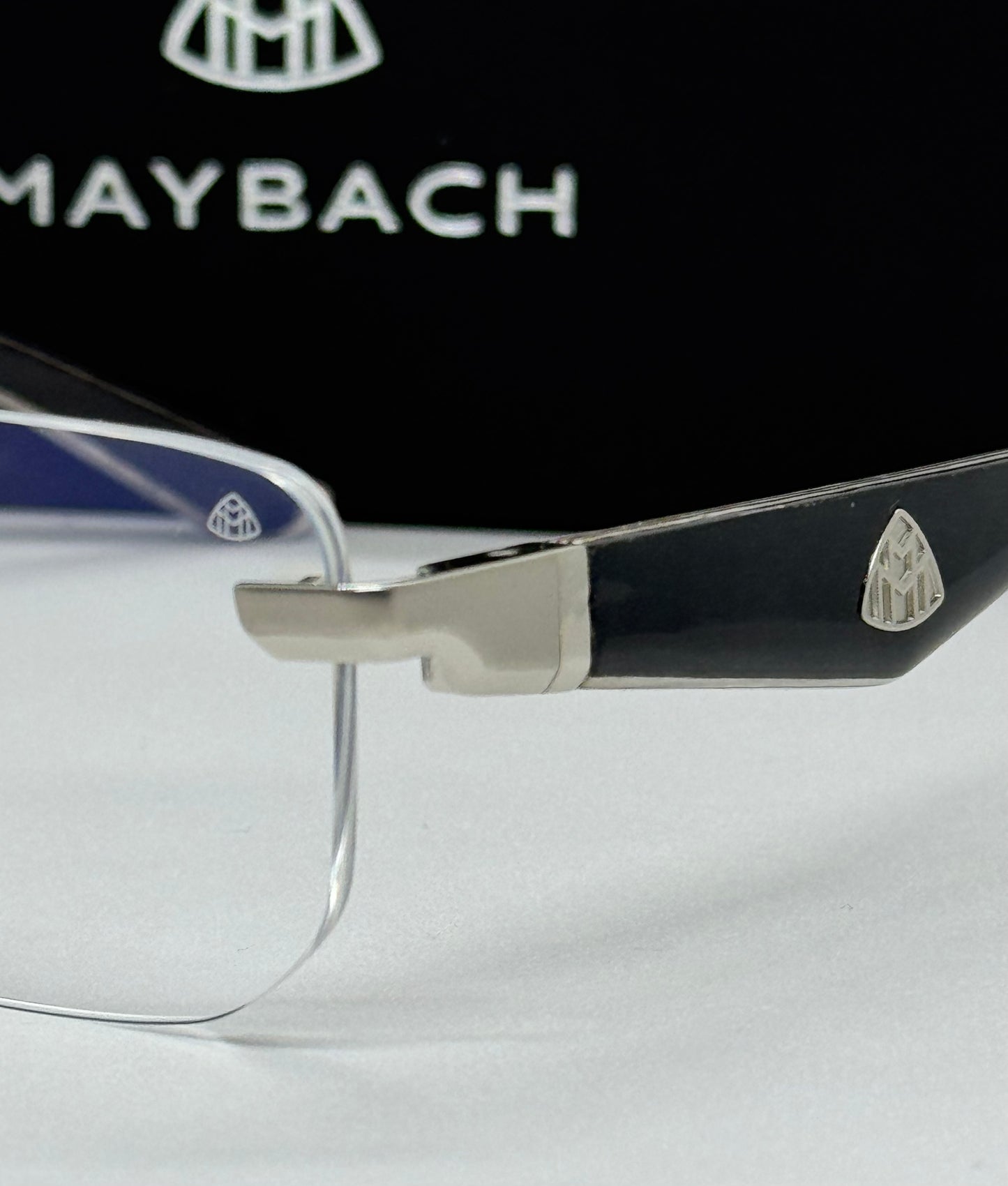 Maybach The Visionist Silver x Black Rimless  Frame