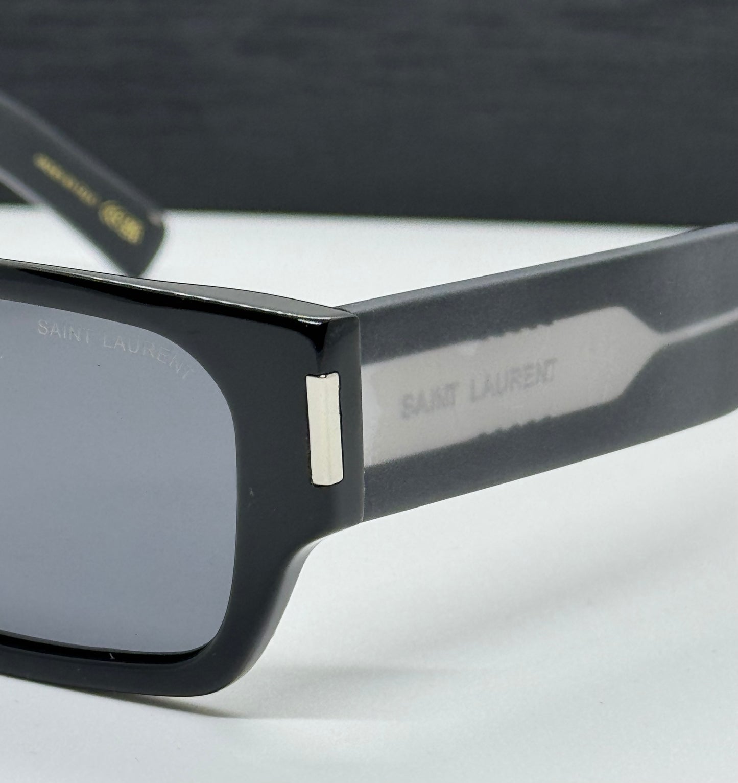 Saint Laurent SL660 Black