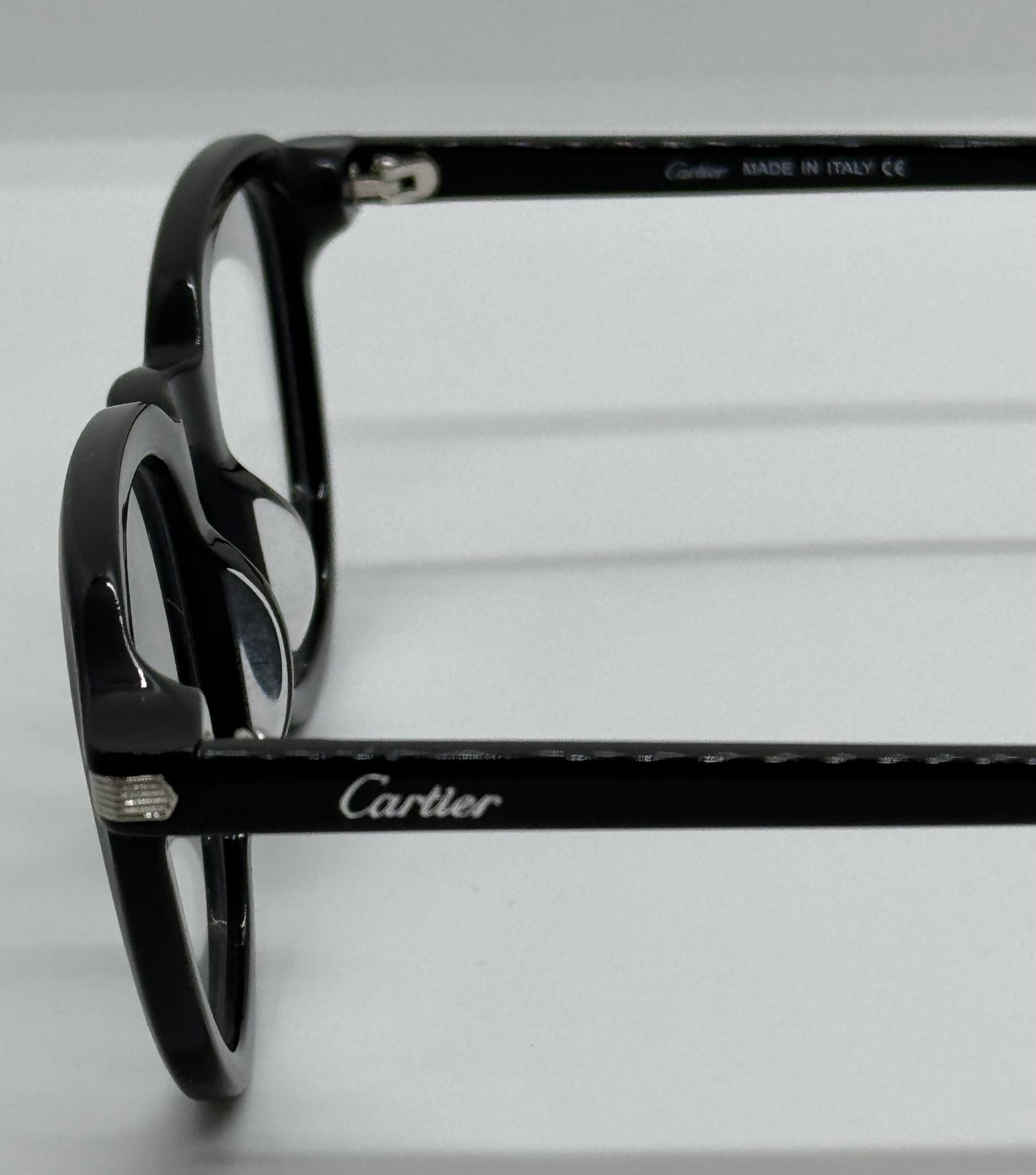 Cartier CT0541S Black Round Frame
