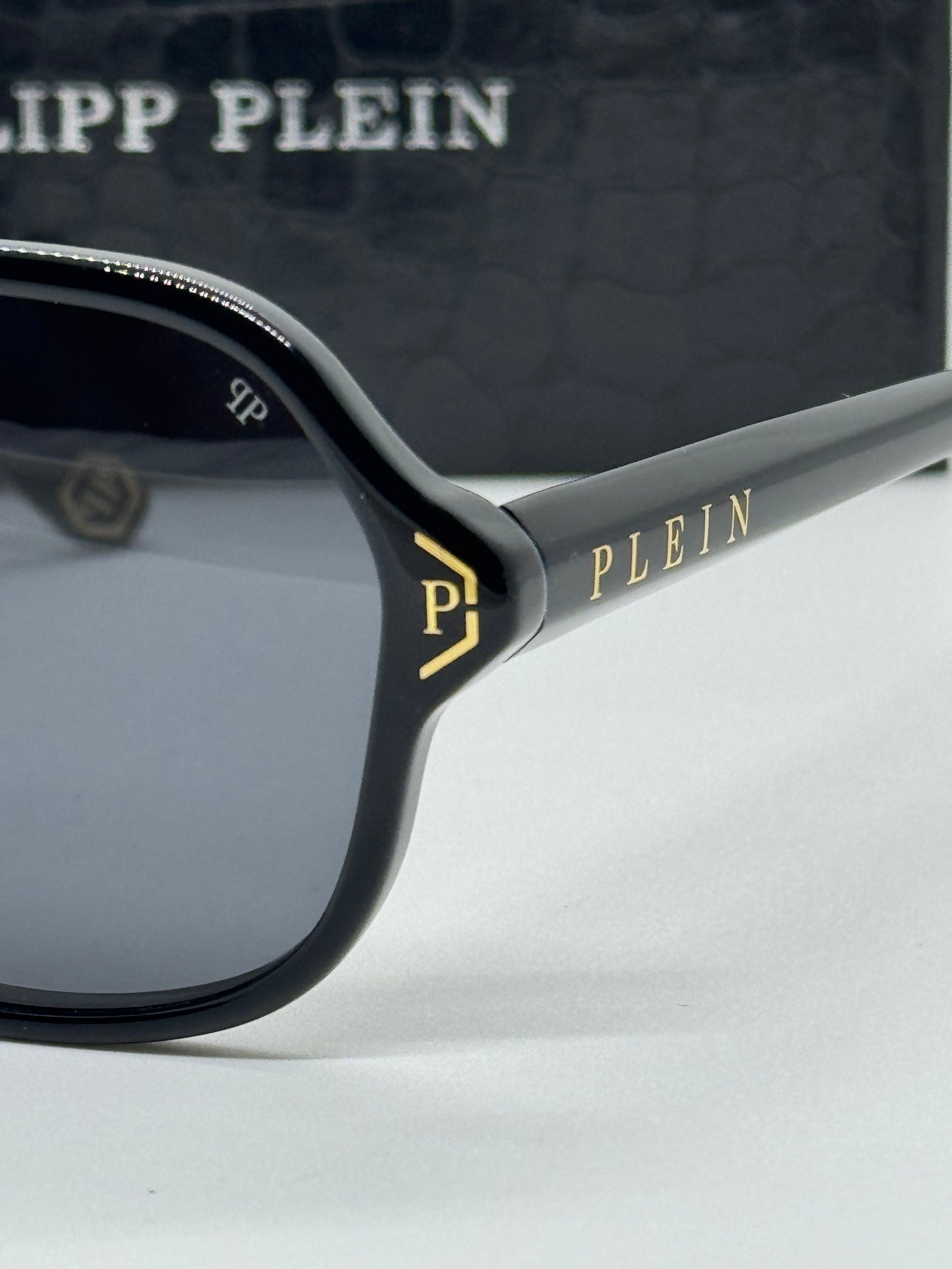 Philipp Plein SPP004 Black x Gold