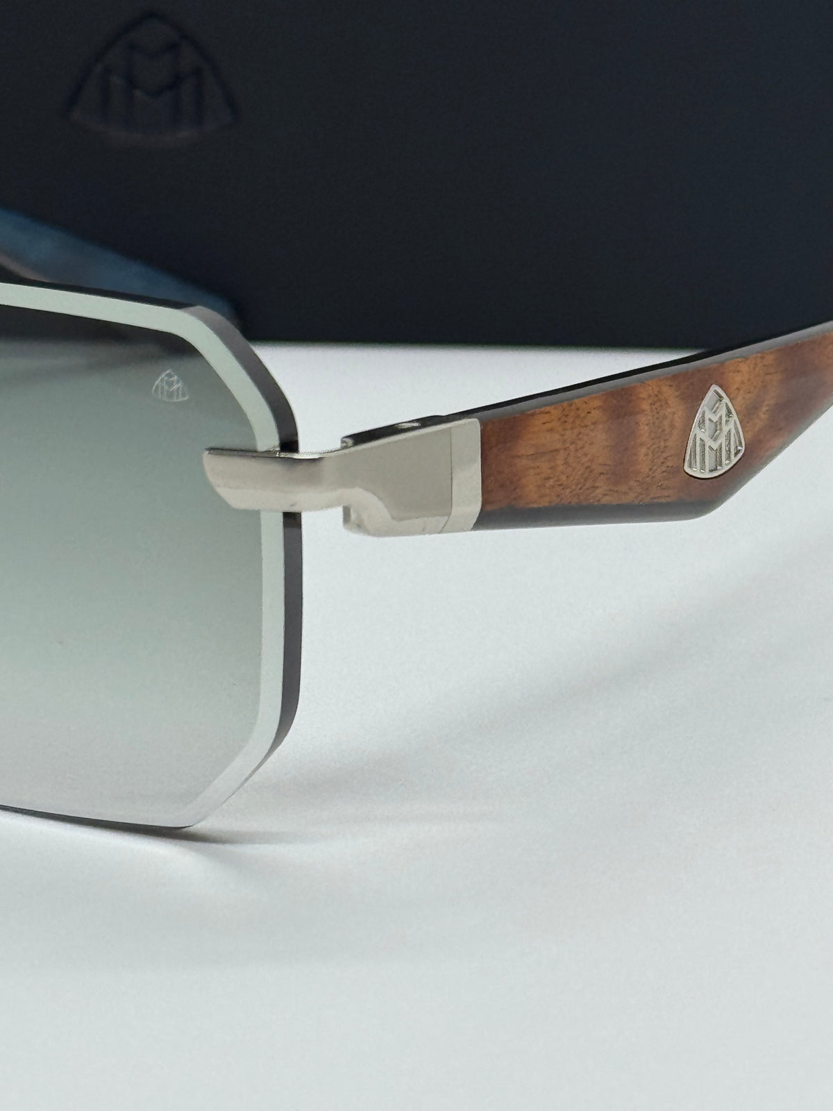 Maybach The Visionist Sun 1 Olive Gradient