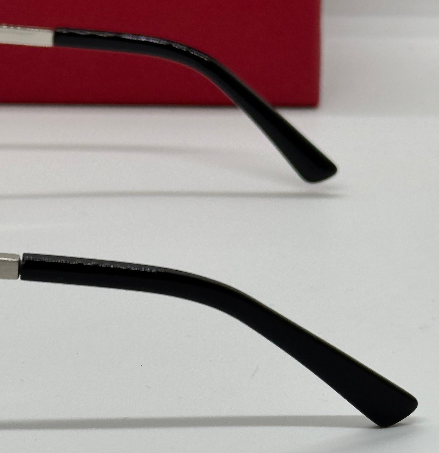 Cartier Titanium CT0075S Black x Silver