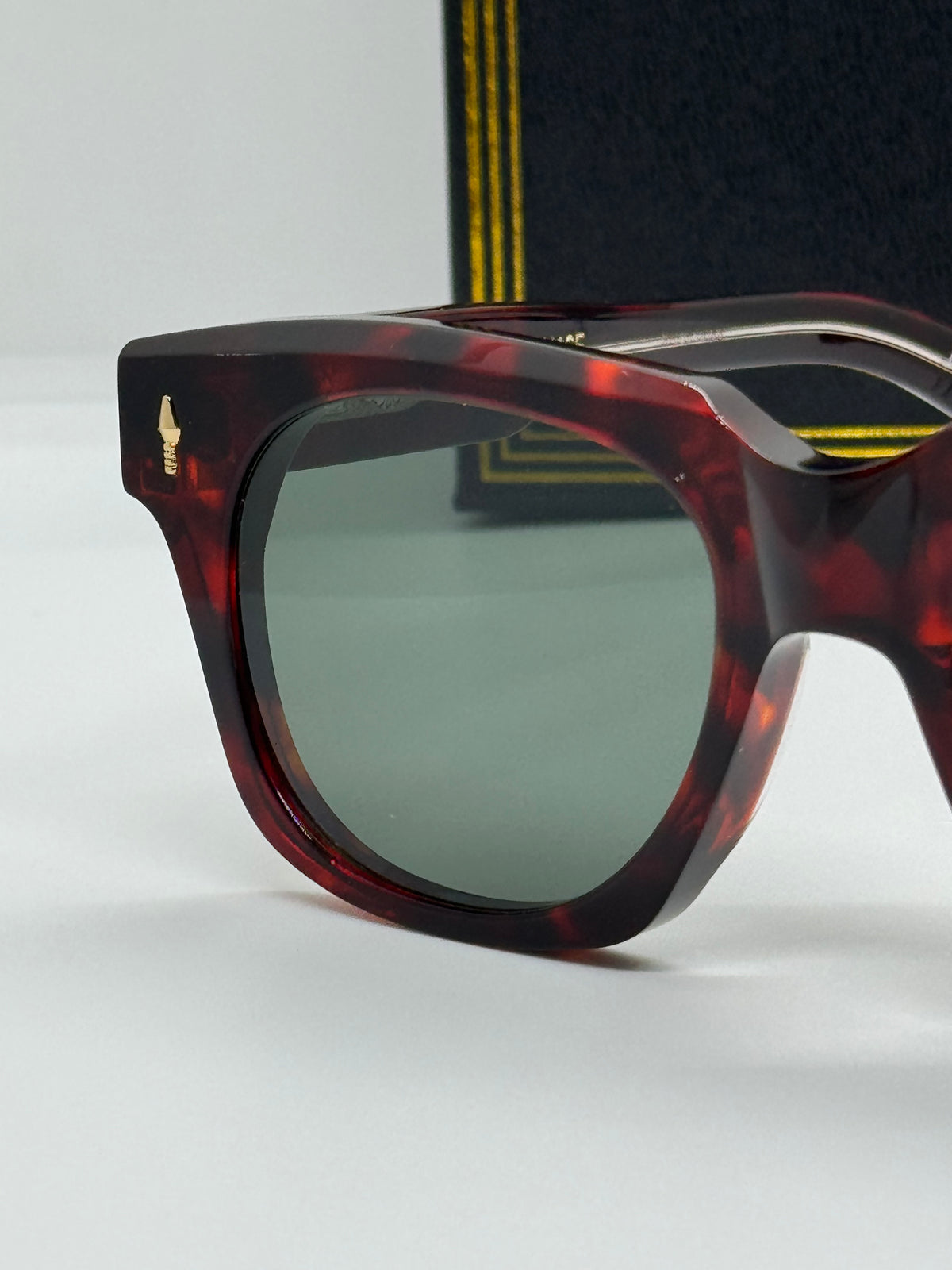 Jacques Marie Mage Santa Fe  Redish Tortoise