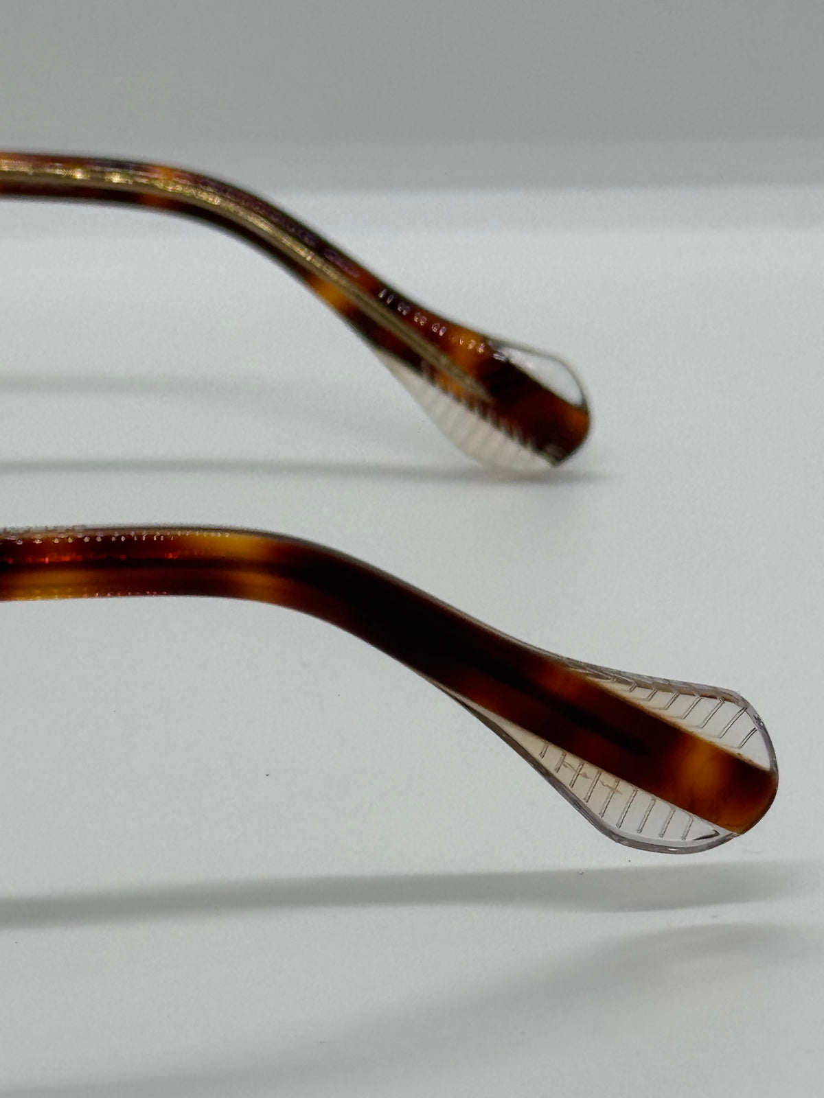 T Henri Dino Tortoise Frame