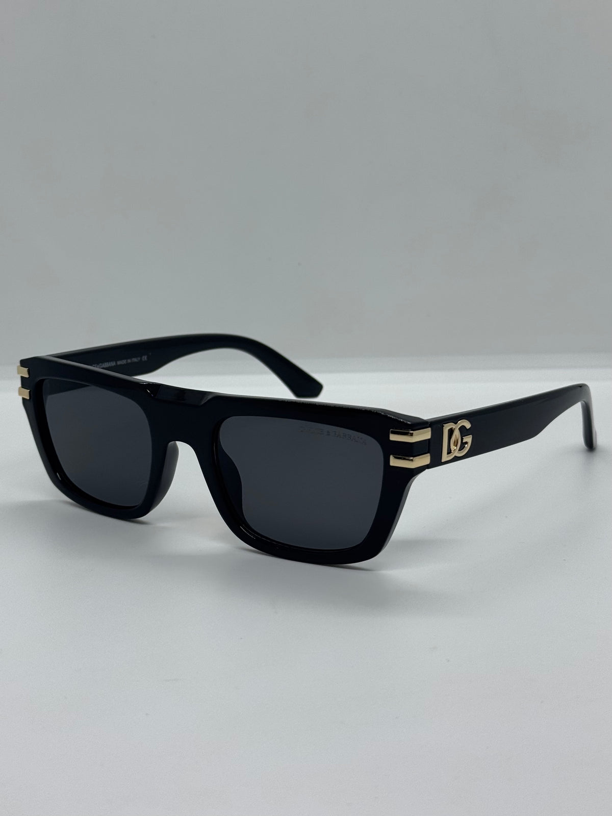 DG Rectangular Shade