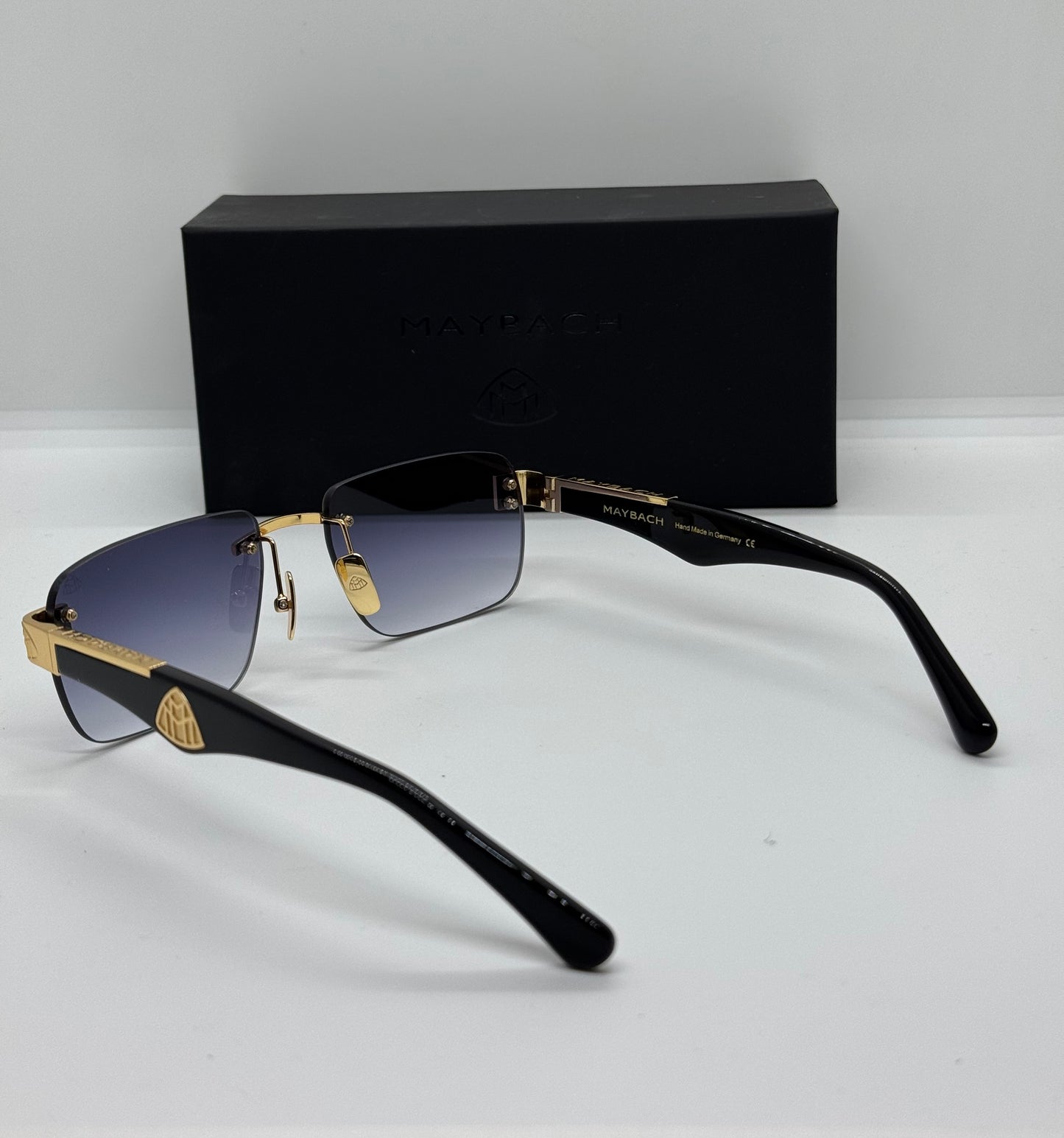 Maybach The Magic III Gradient x Black
