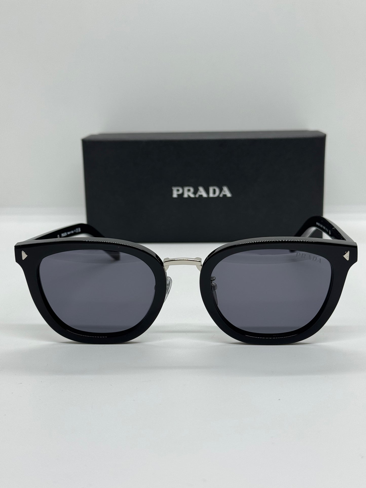 Prada SPRC01 Black x Silver