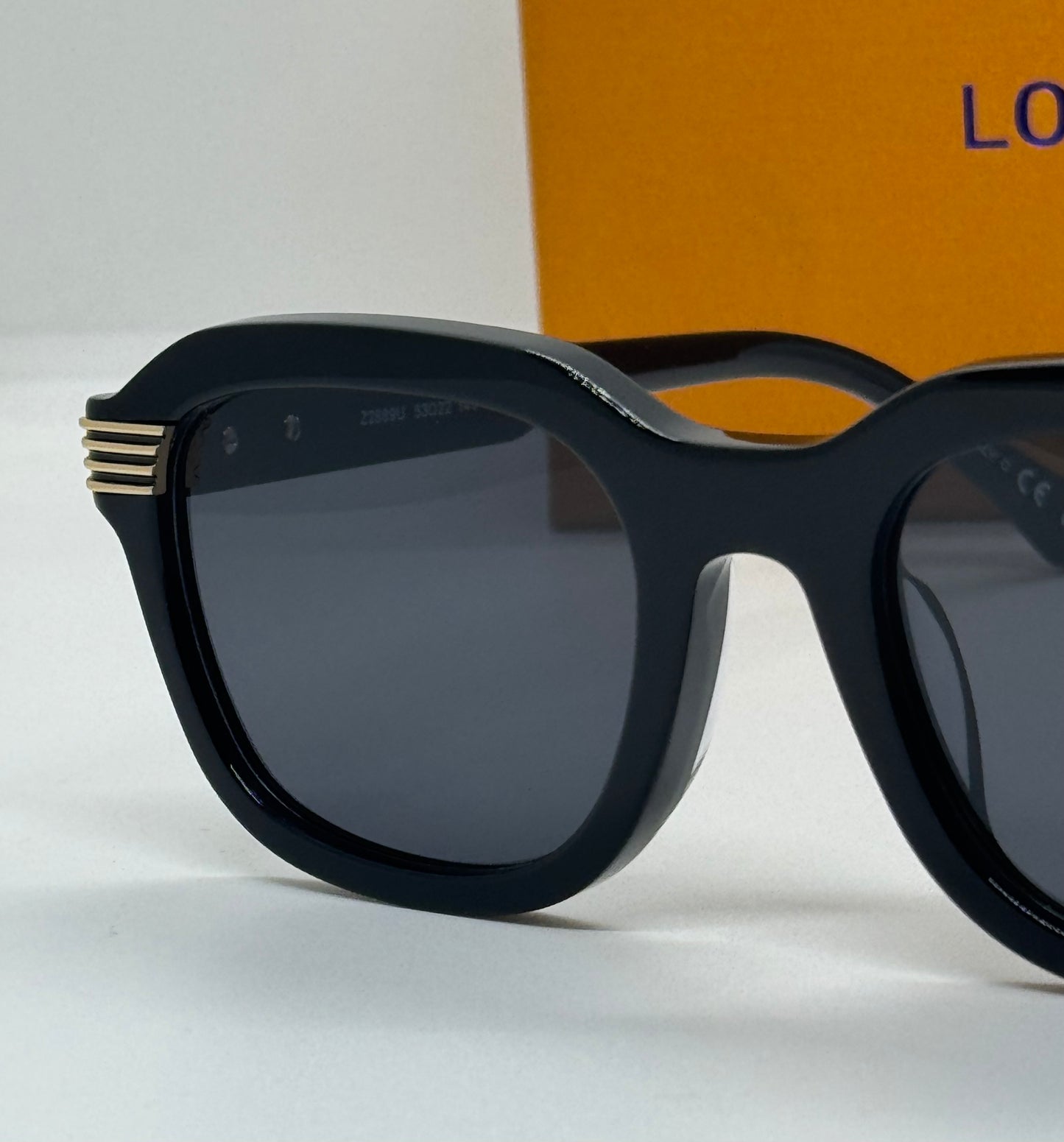LouisVuitton Slide Black X Gold