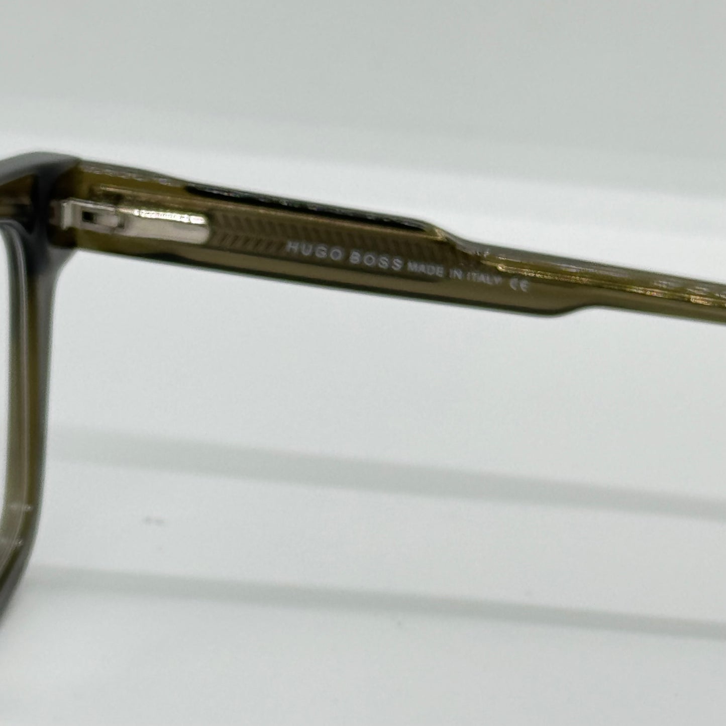 Hugo Boss 8203 Olive Frame