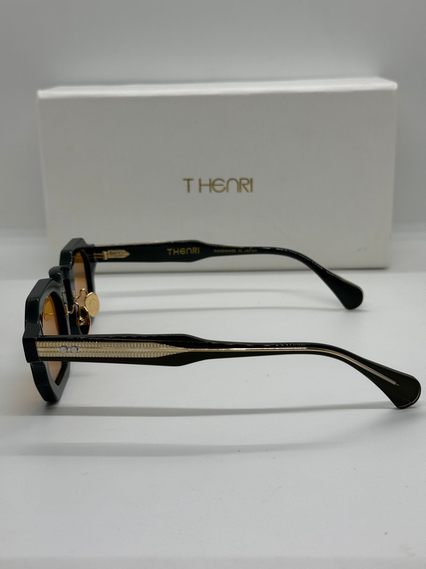 T Henri Bridcage Green Amber