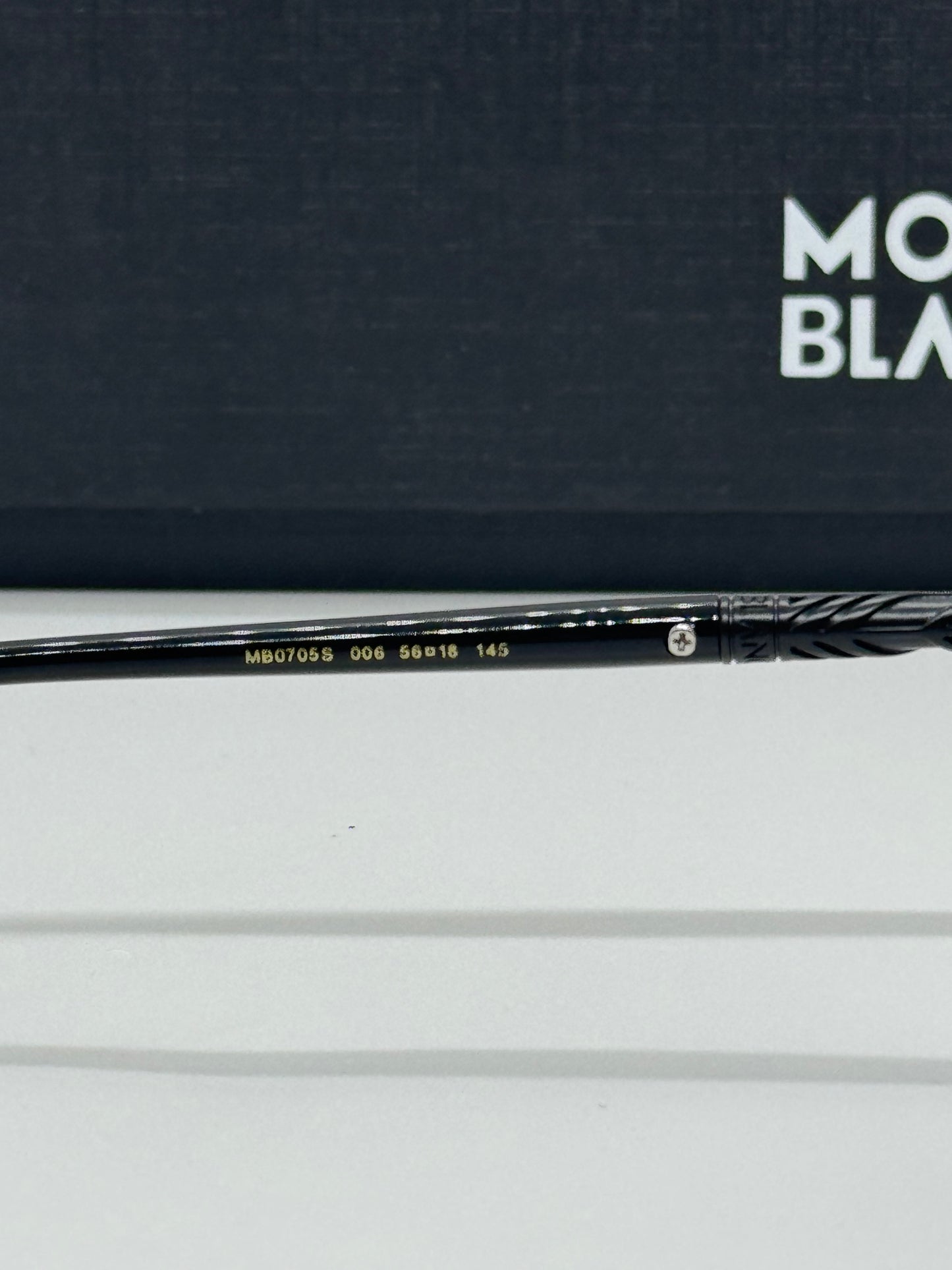 Montblanc MB0705S Black Gradient