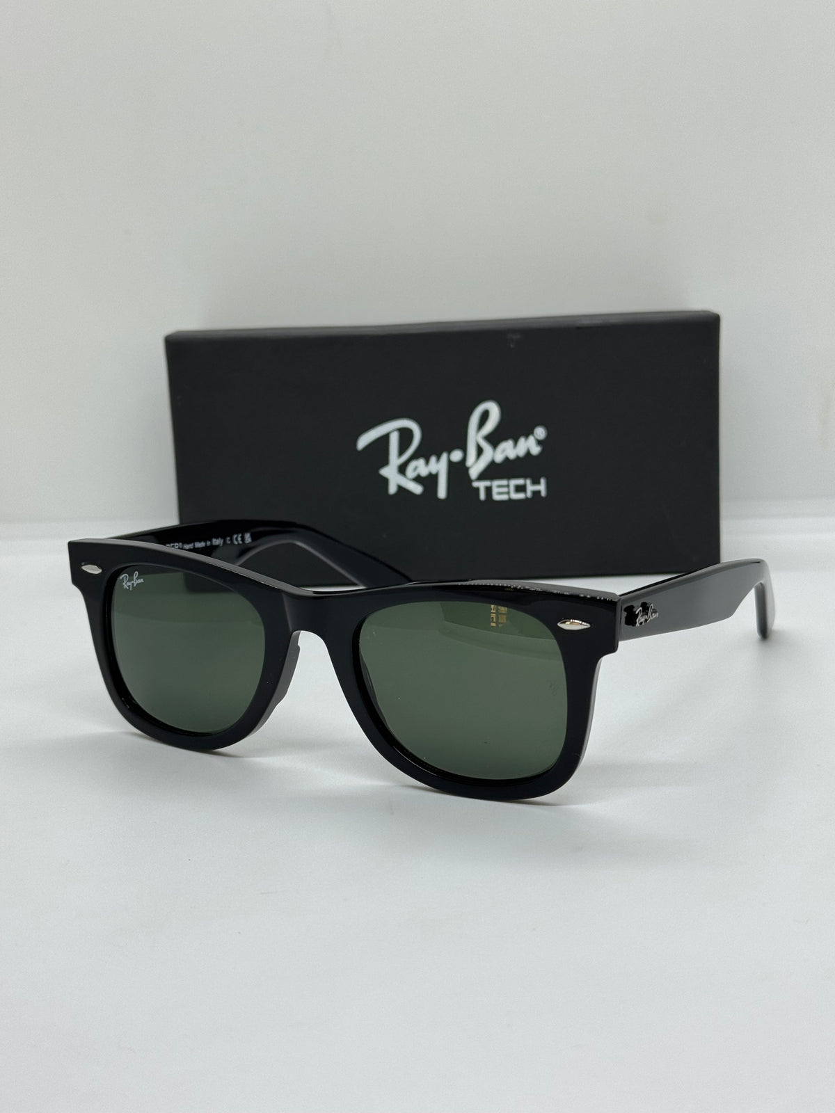 Ray-Ban Wayfarer RB 2140 Black Shade