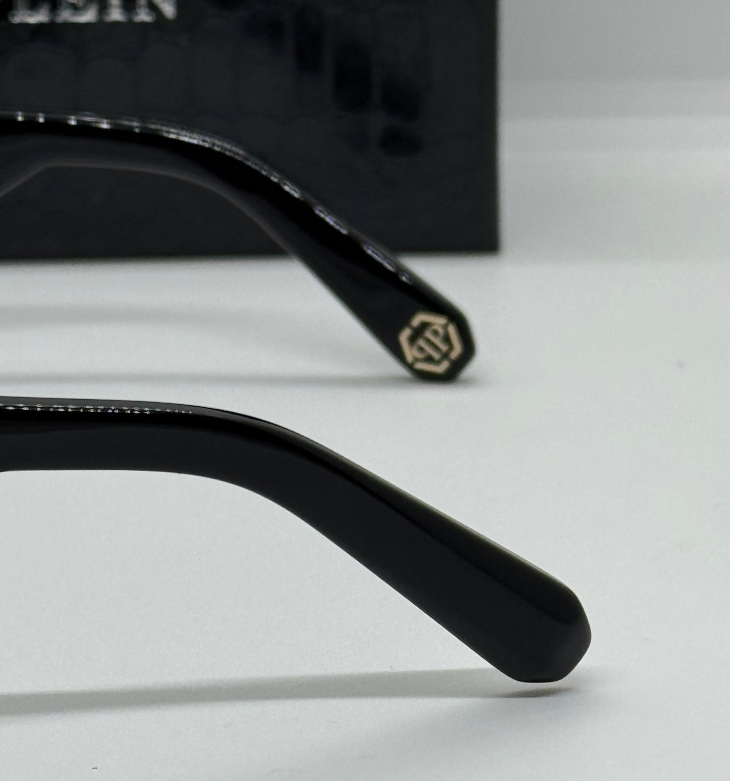 Philipp Plein STUD VPP199V Black Frame