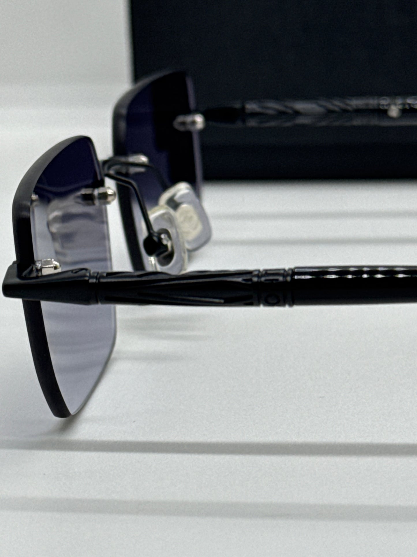 Montblanc MB0348S Black Gradient