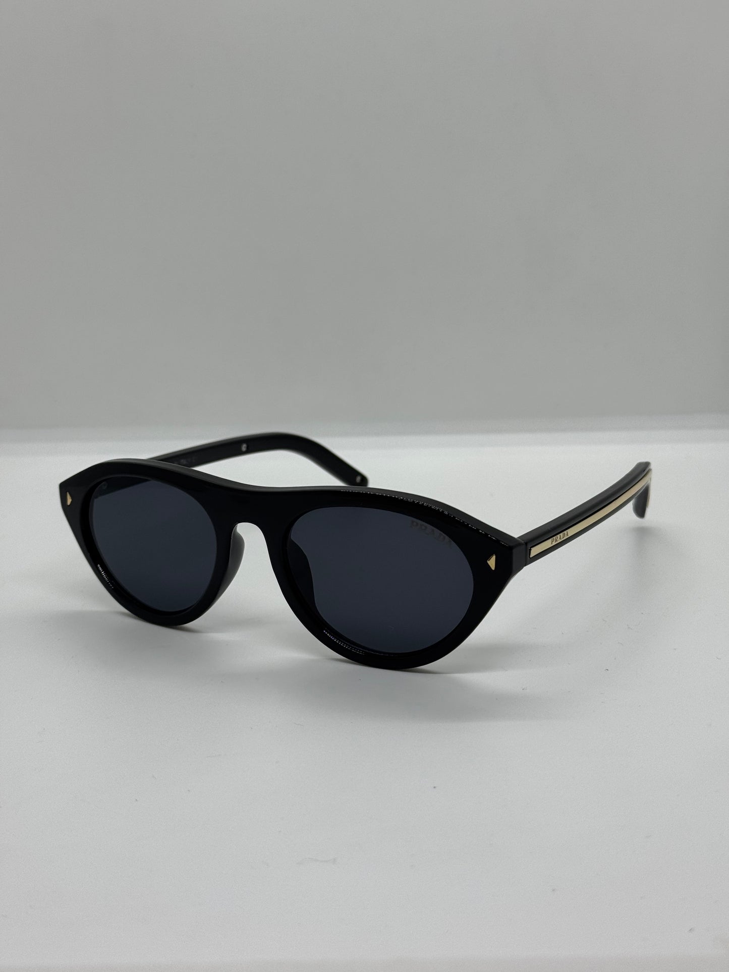 PD B15 Round Irregular Shade