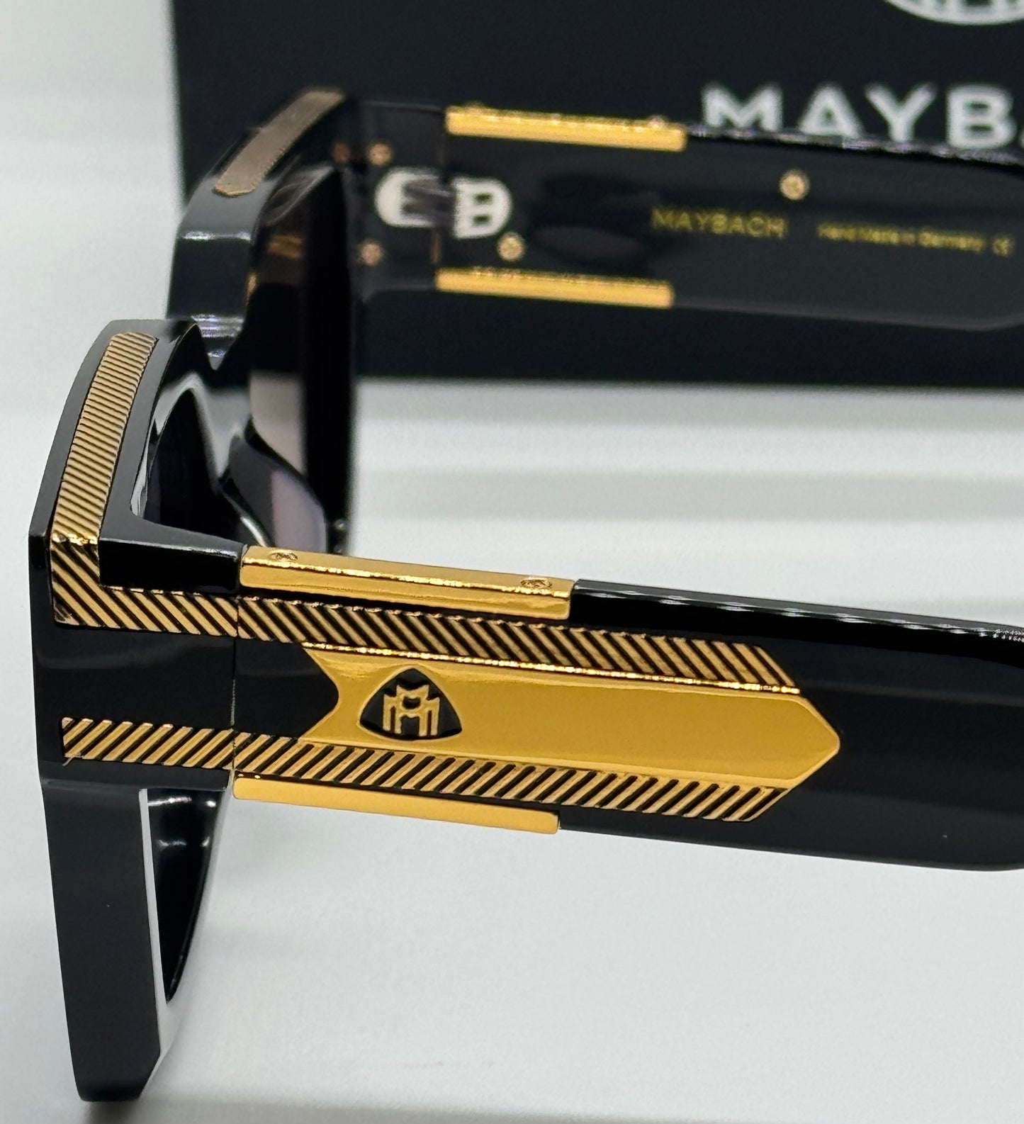 Maybach The Boss 1 Black x Gold