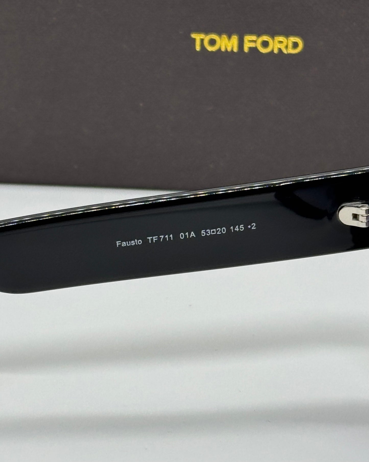 Tom Ford Fausto TF711 Black