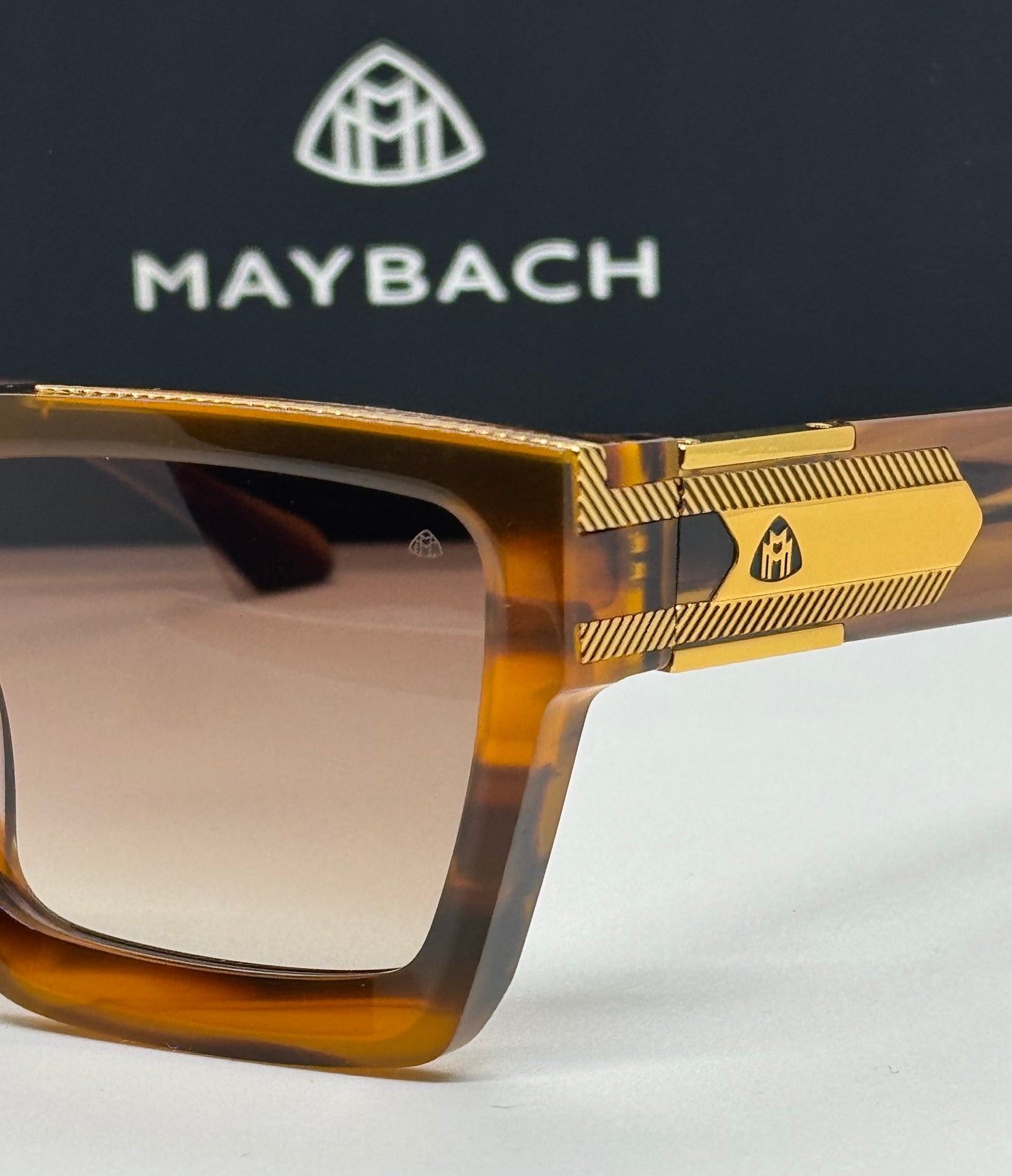Maybach The Boss 1 Havana Brown
