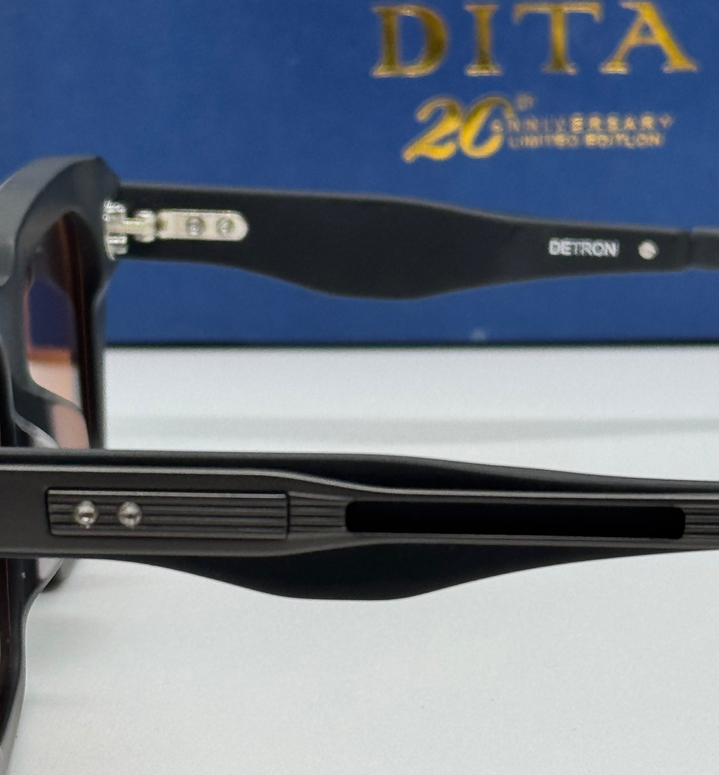 Dita Detron DTX459 Black x Amber