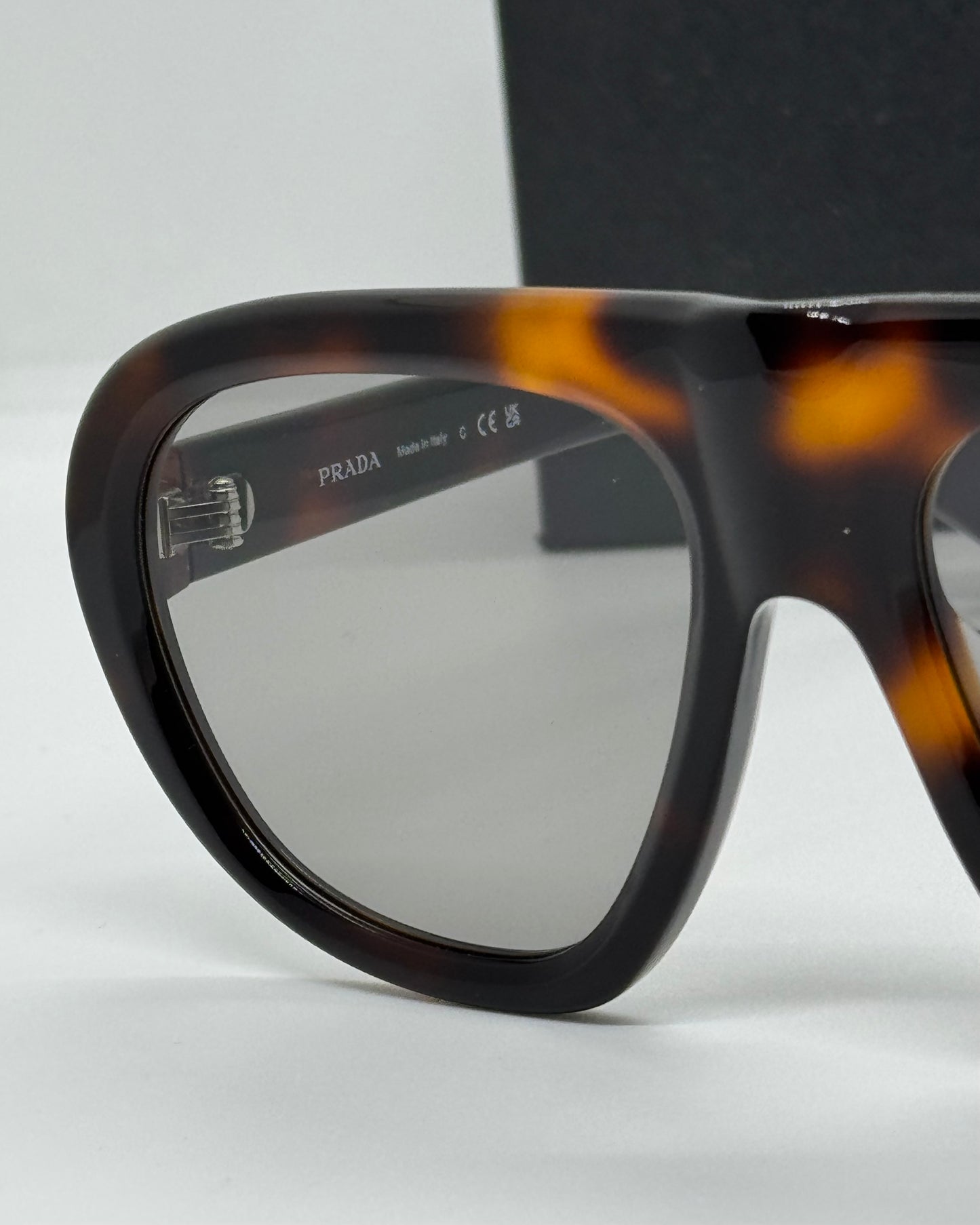 Prada PR C05 Tortoise x Gray
