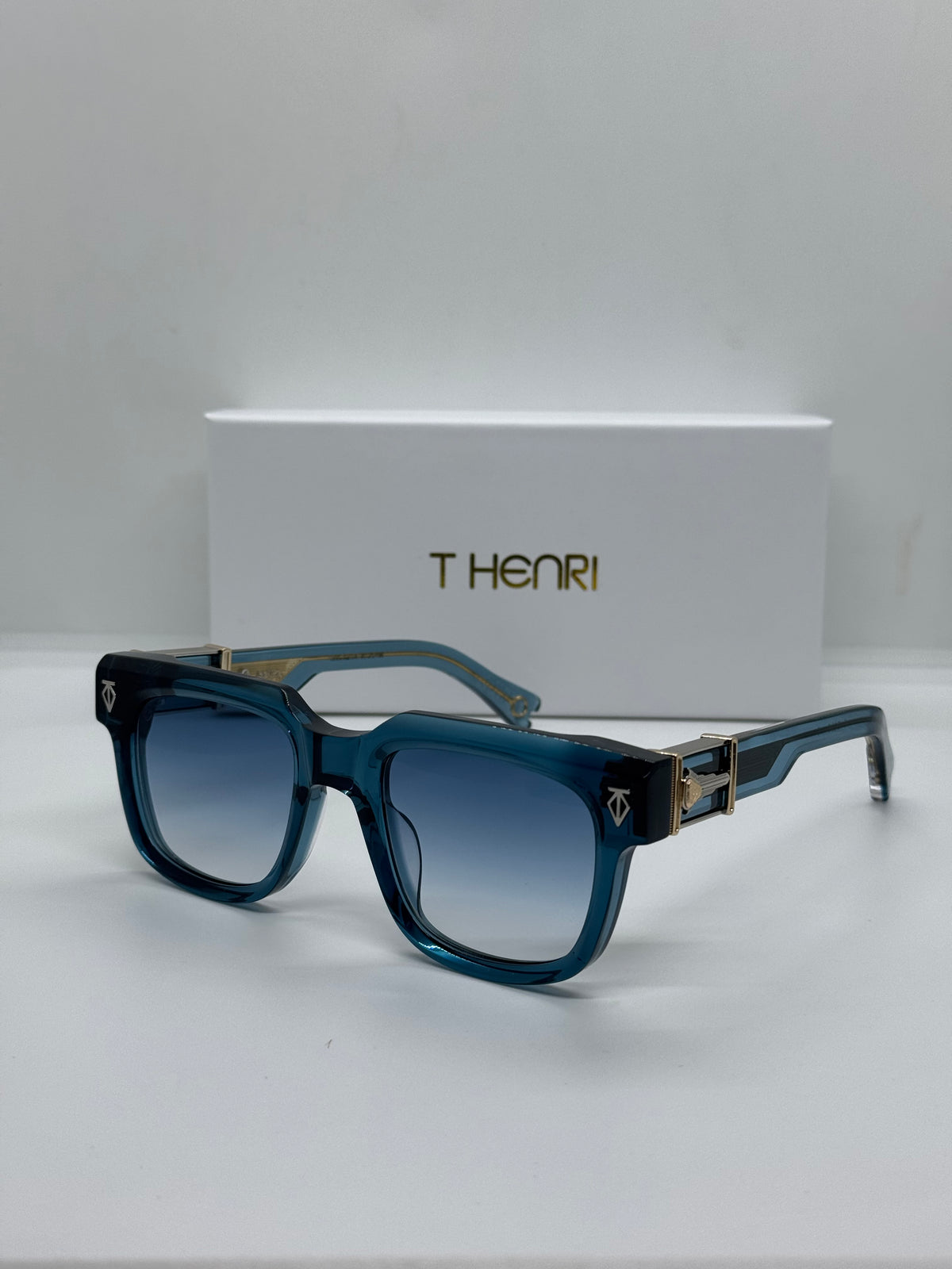 T Henri Astro Aquamarine Blue Shade