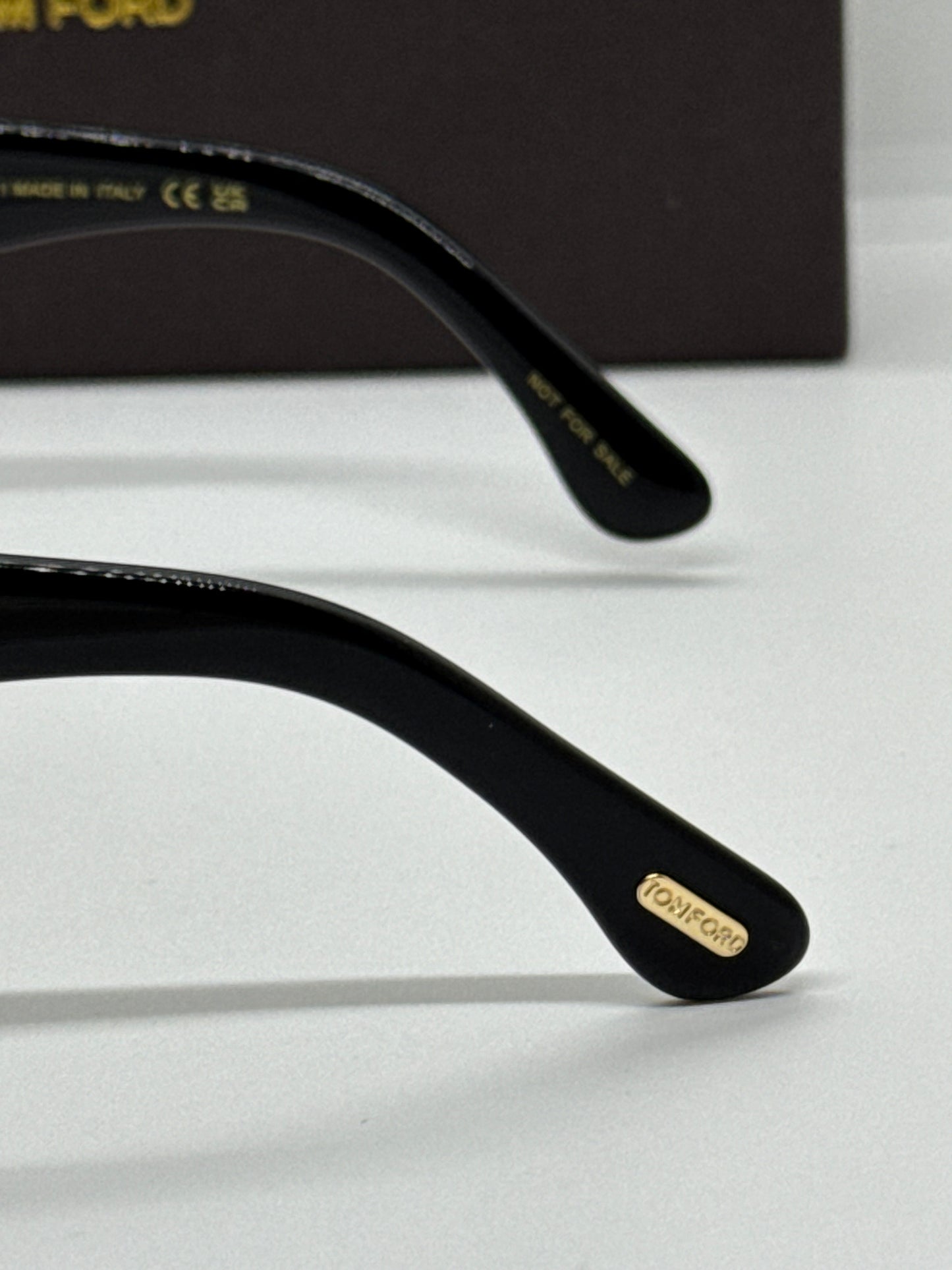 Tom Ford Icon Round TF1237 Amber Yellow Zeiss Lenses
