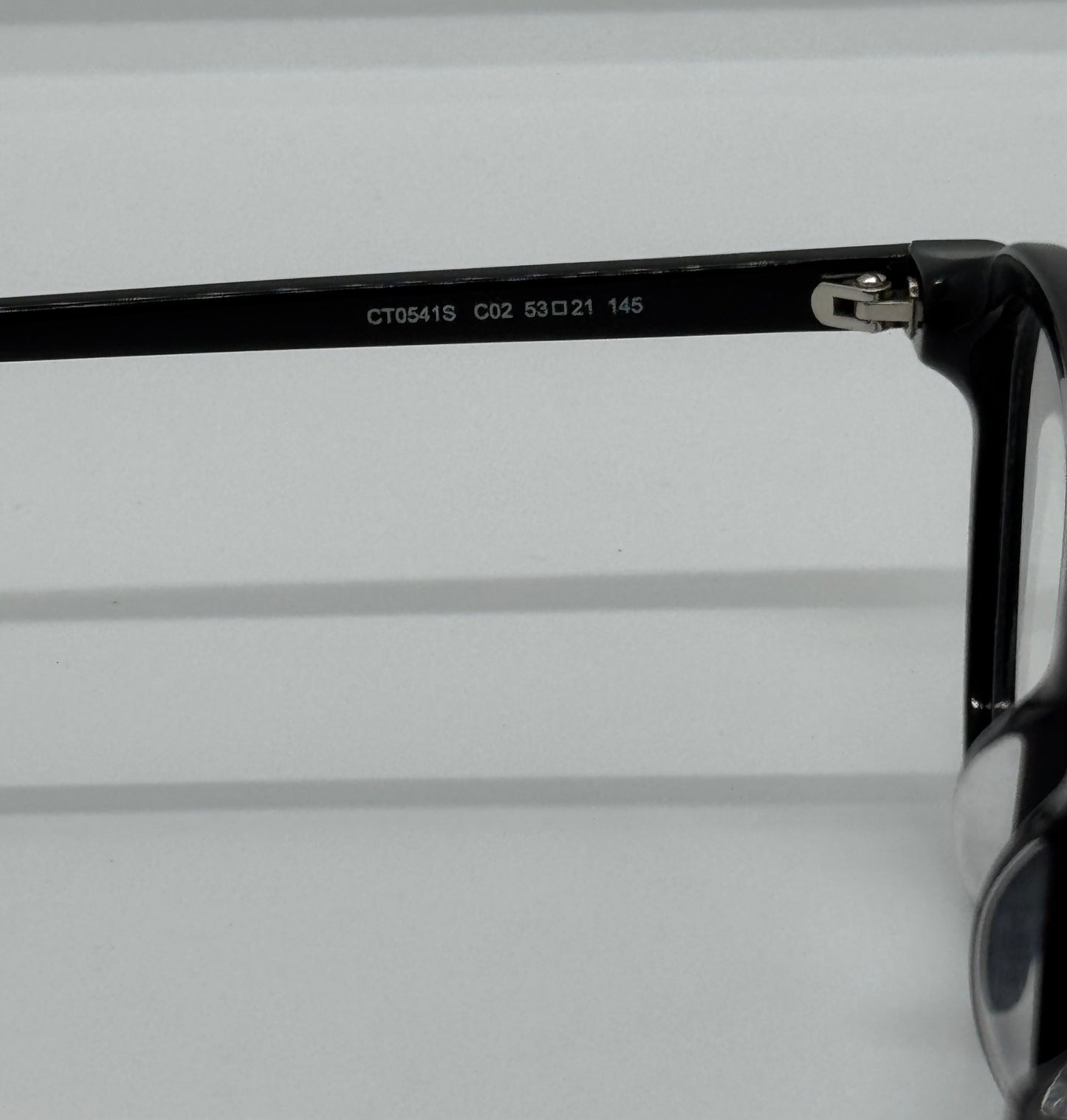 Cartier CT0541S Black Round Frame