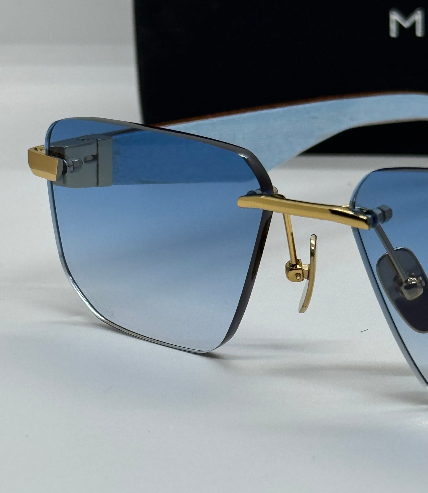 Maybach The Visionist  Gradient Blue Rimless