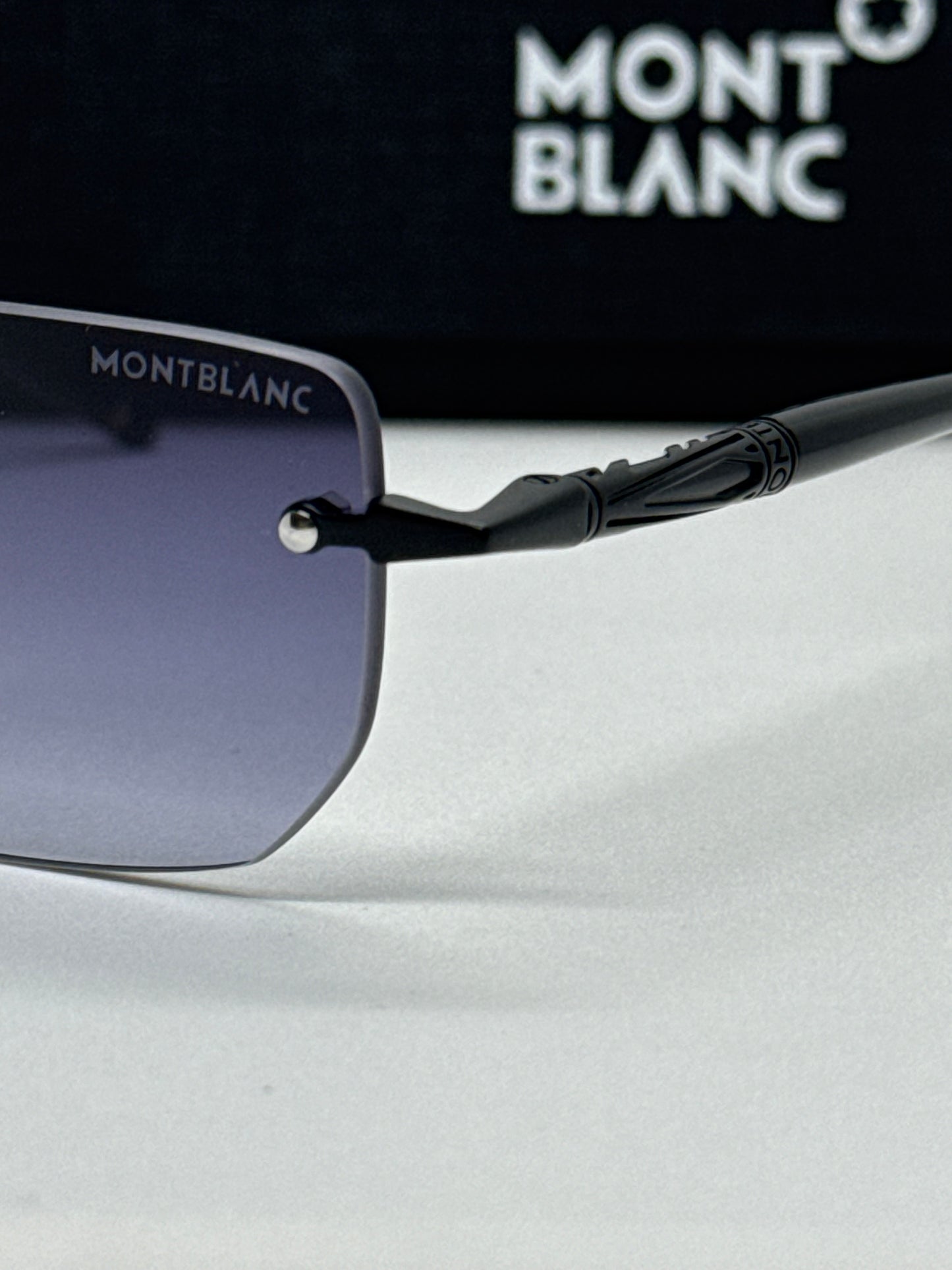 Montblanc MB0348S Black Gradient