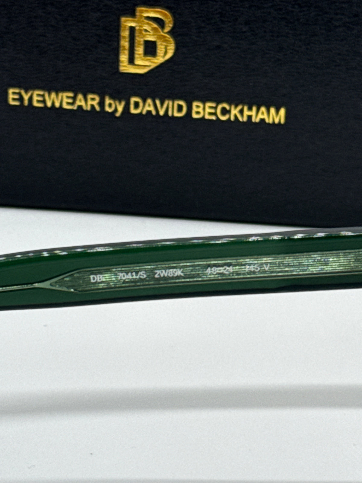David Beckham DB7041/S Dark Green Round Shade